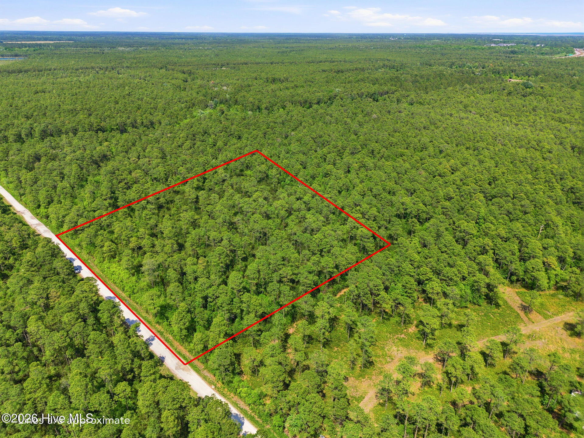 7604 Plantation Road Property Photo 3
