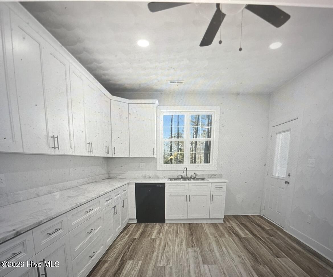 433 Riversound Drive Property Photo 10