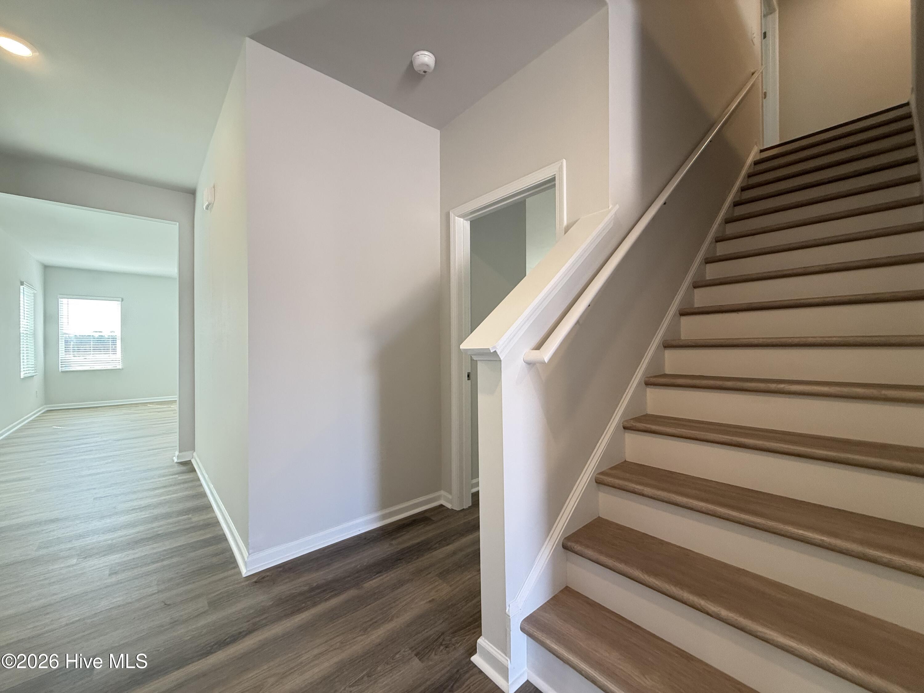 1050 Hanson Drive Property Photo 4