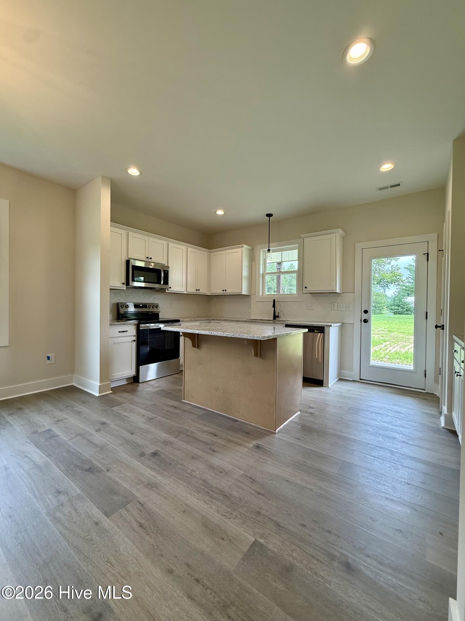 105 Spring Meadows Drive Property Photo 8
