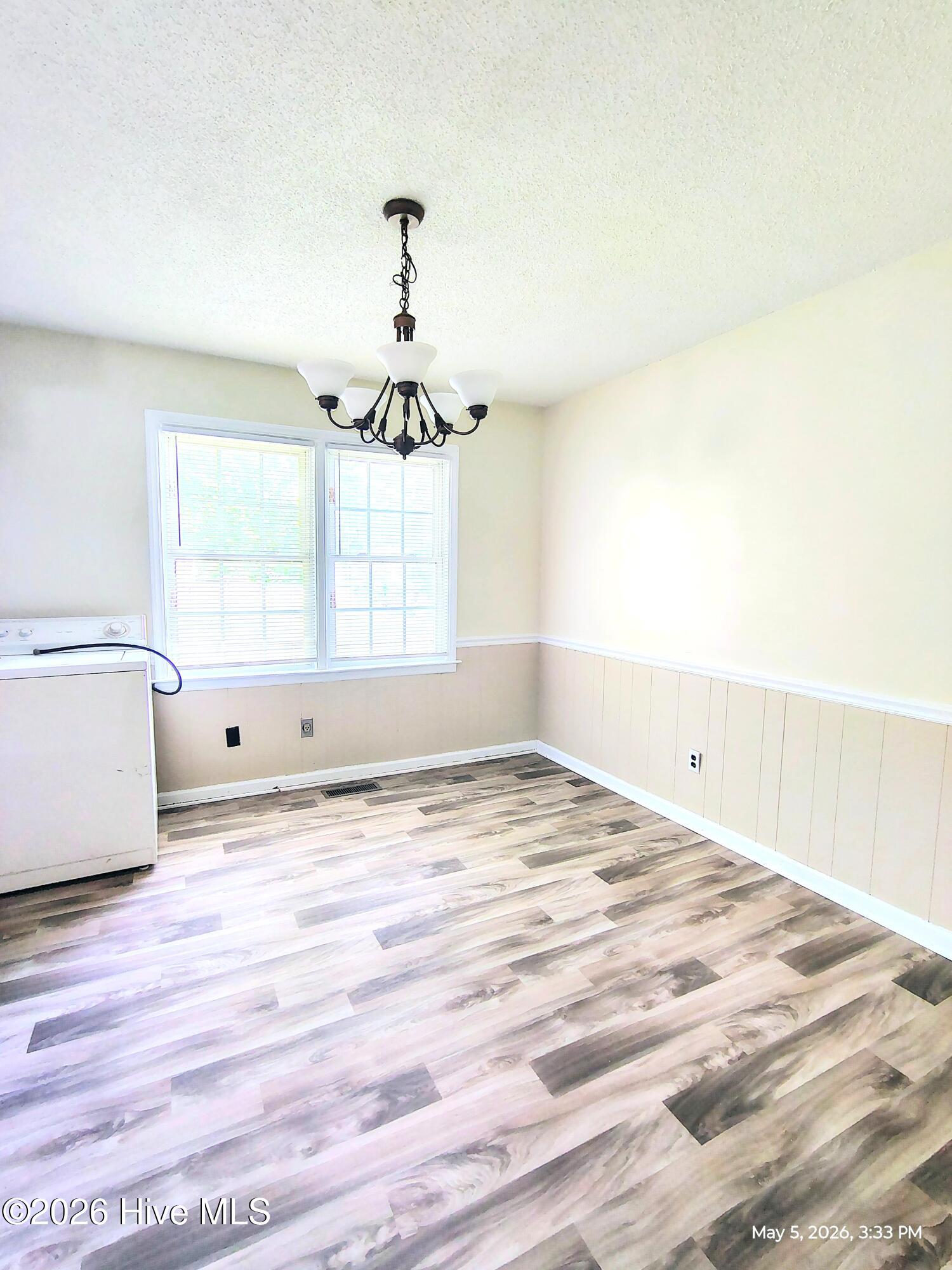 3649 S Walnut Street Property Photo 6