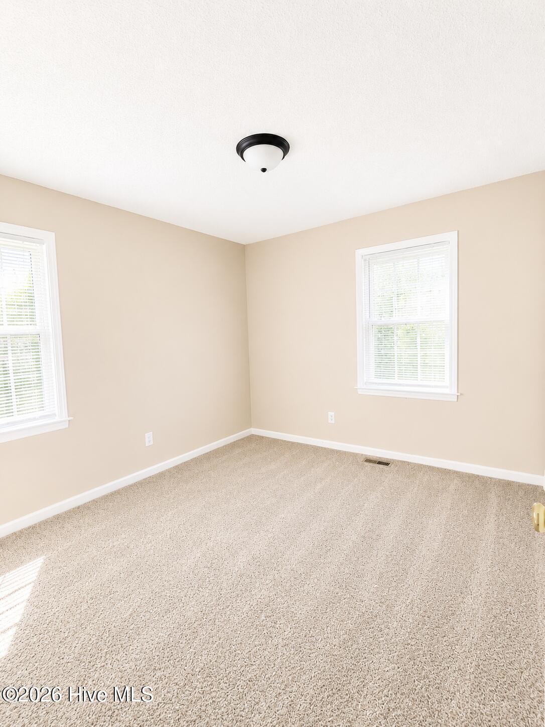 3649 S Walnut Street Property Photo 8