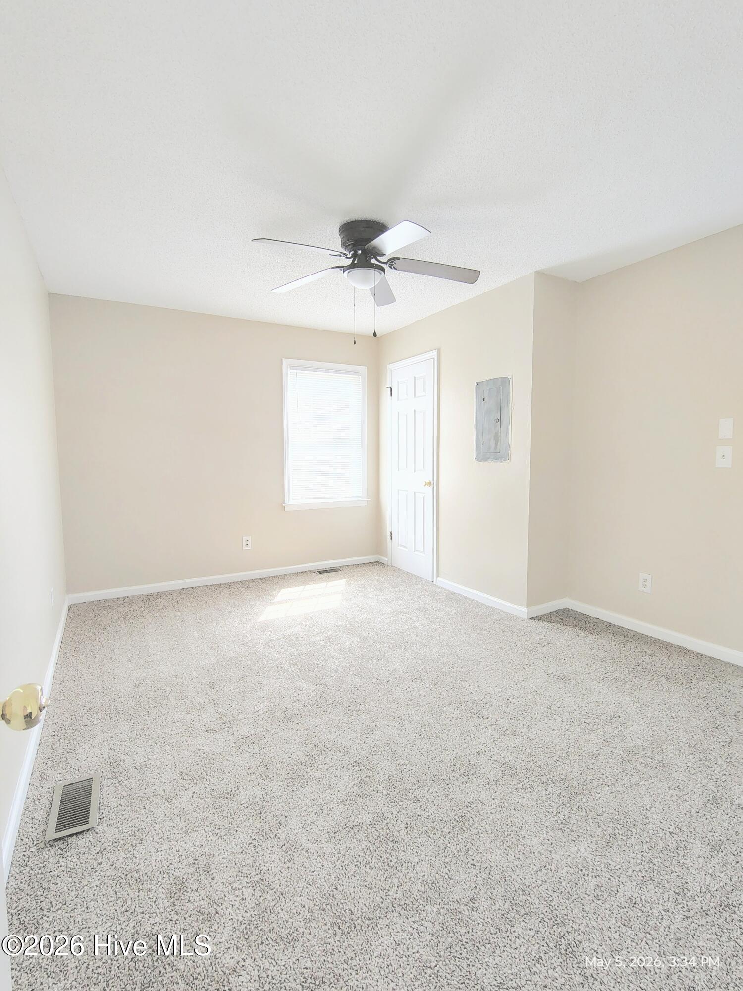 3649 S Walnut Street Property Photo 9