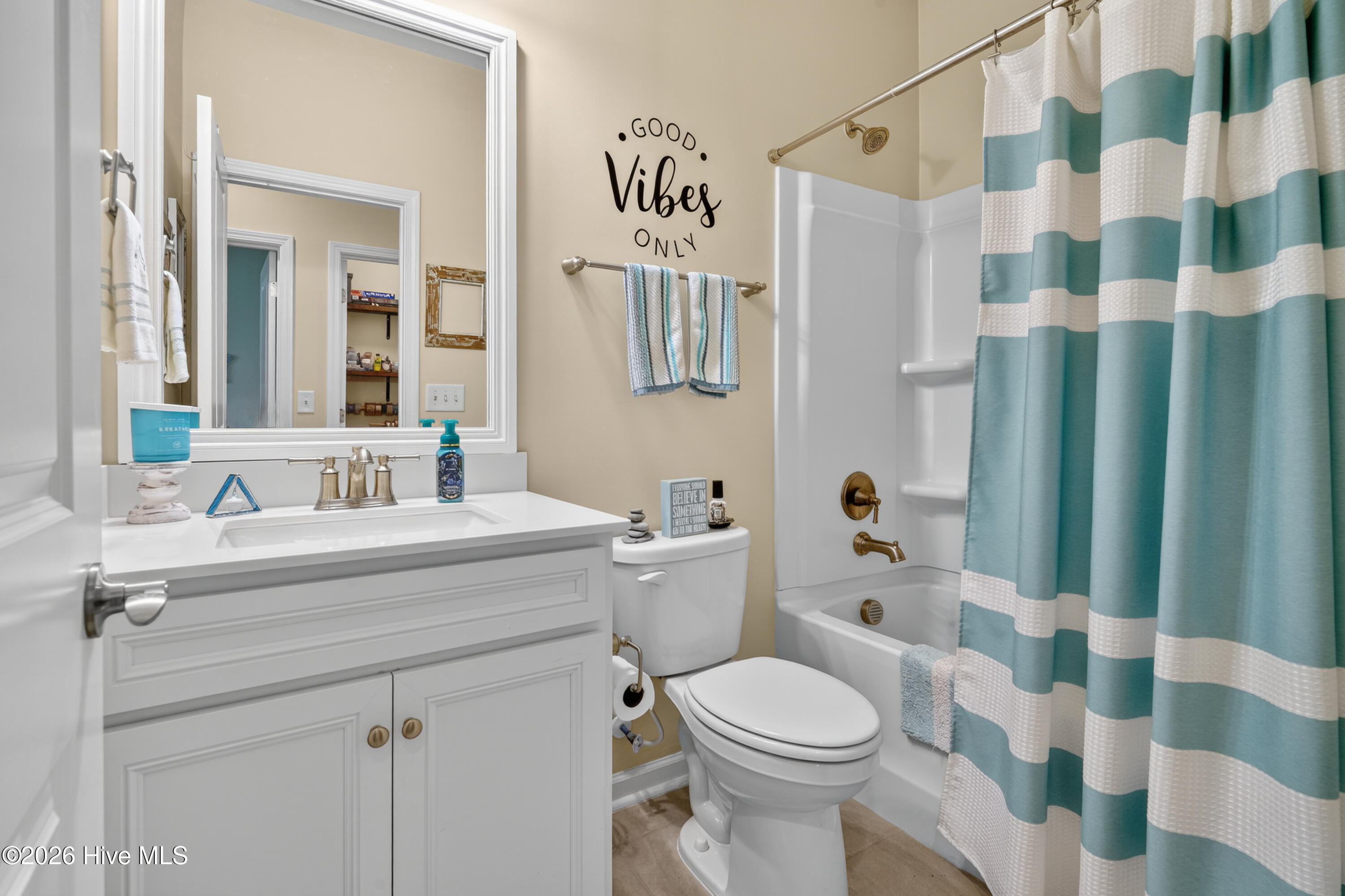 4001 Janus Drive Property Photo 14