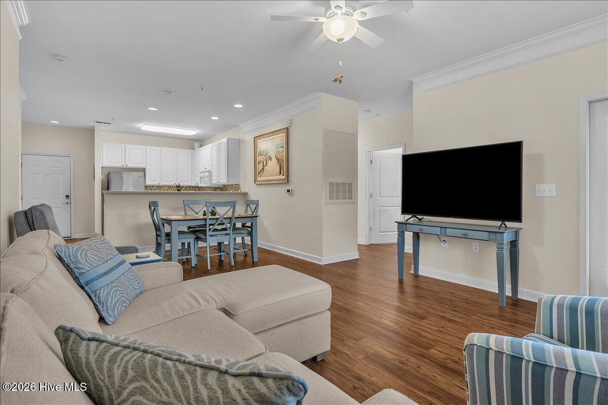 395 S Crow Creek Drive 2306 Property Photo 7
