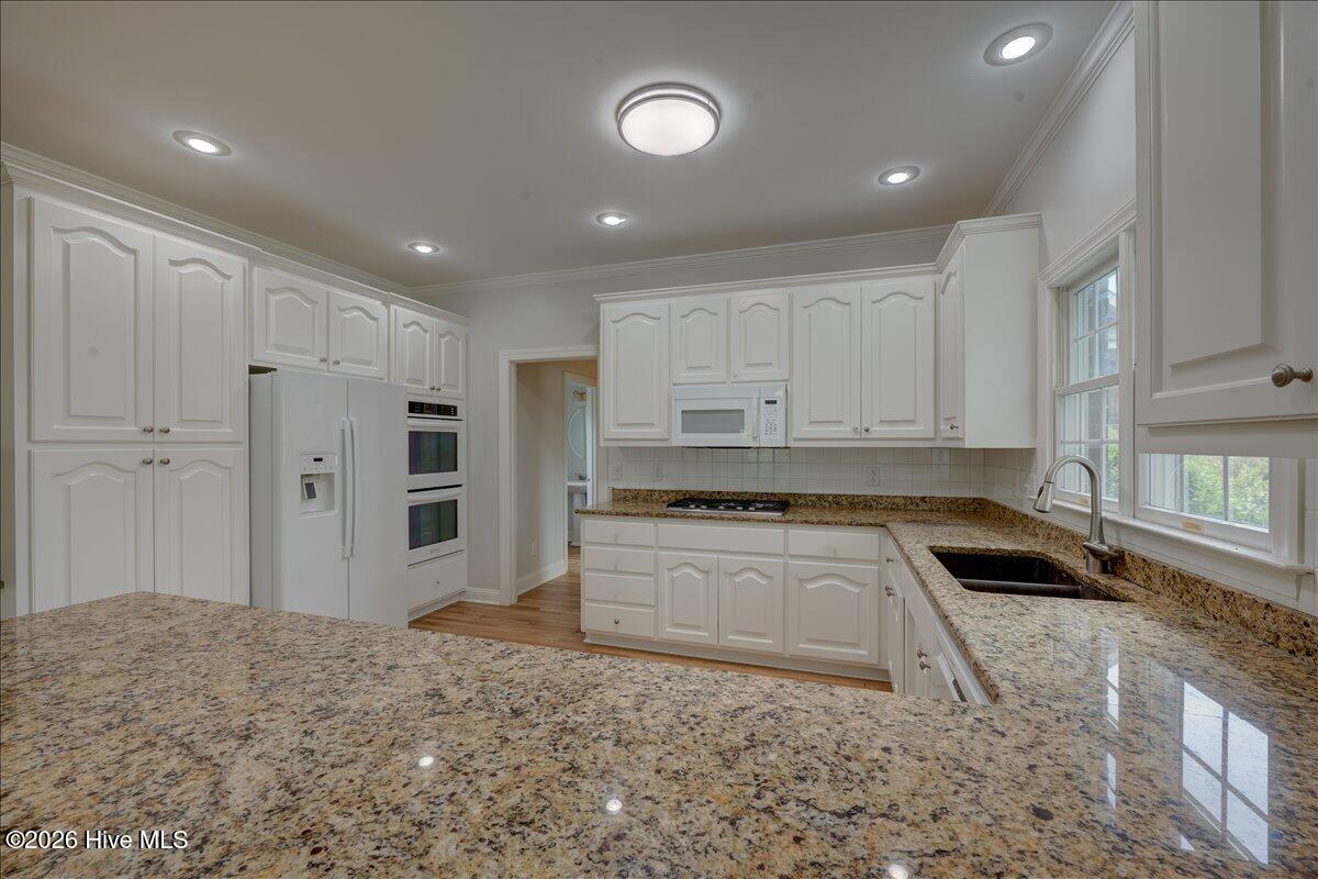 606 Taberna Circle Property Photo 16