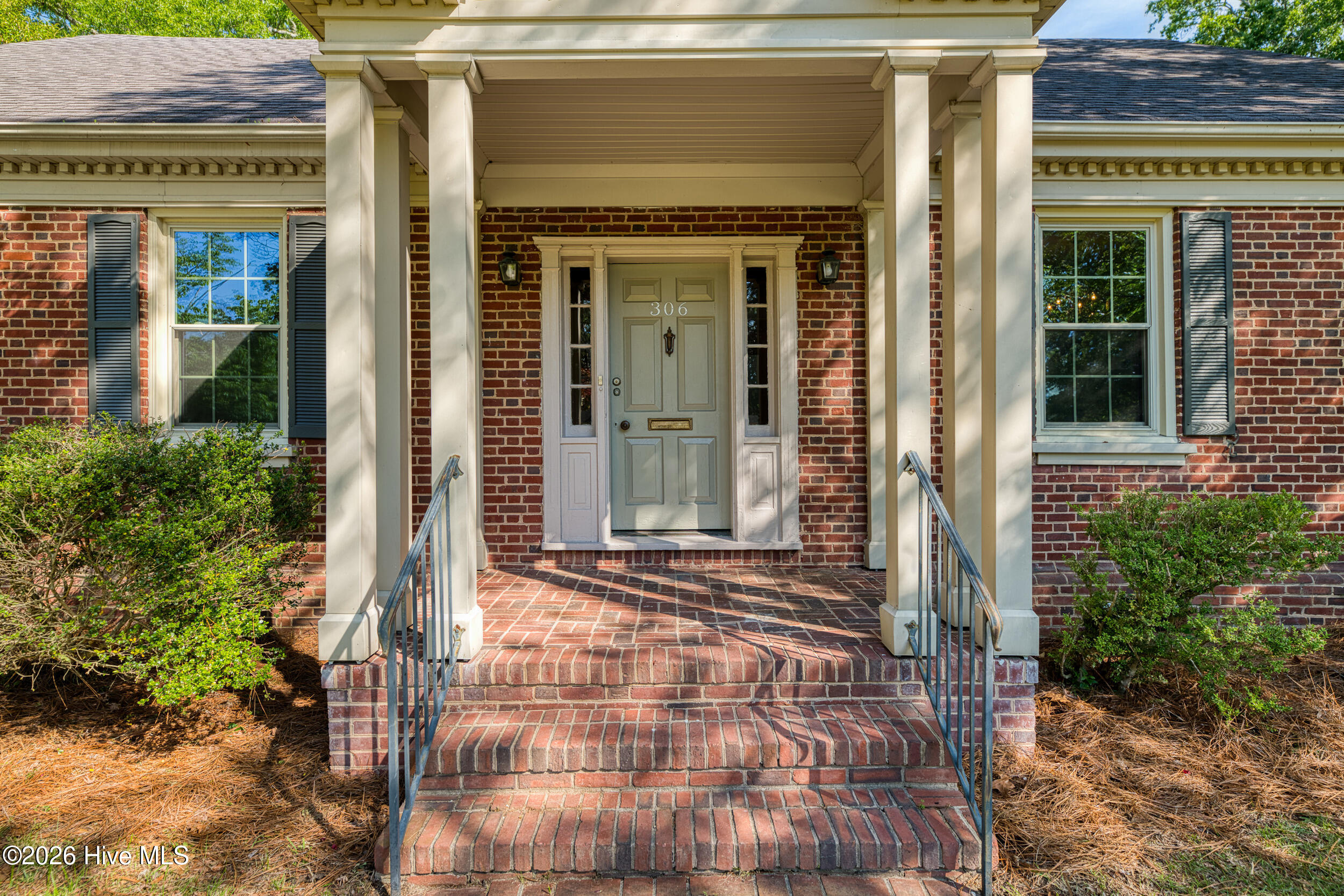 306 S Howard Circle Property Photo 4
