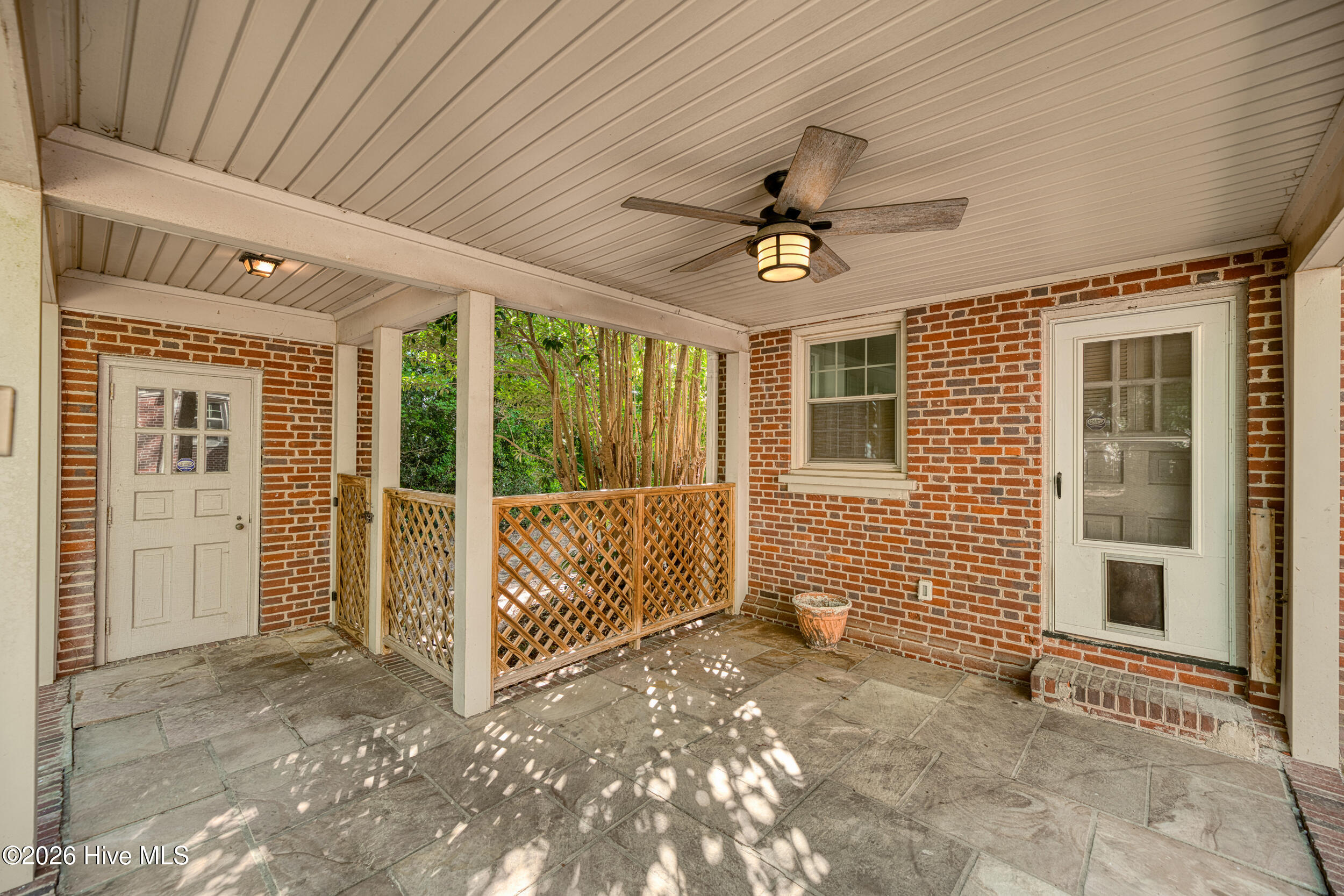 306 S Howard Circle Property Photo 28
