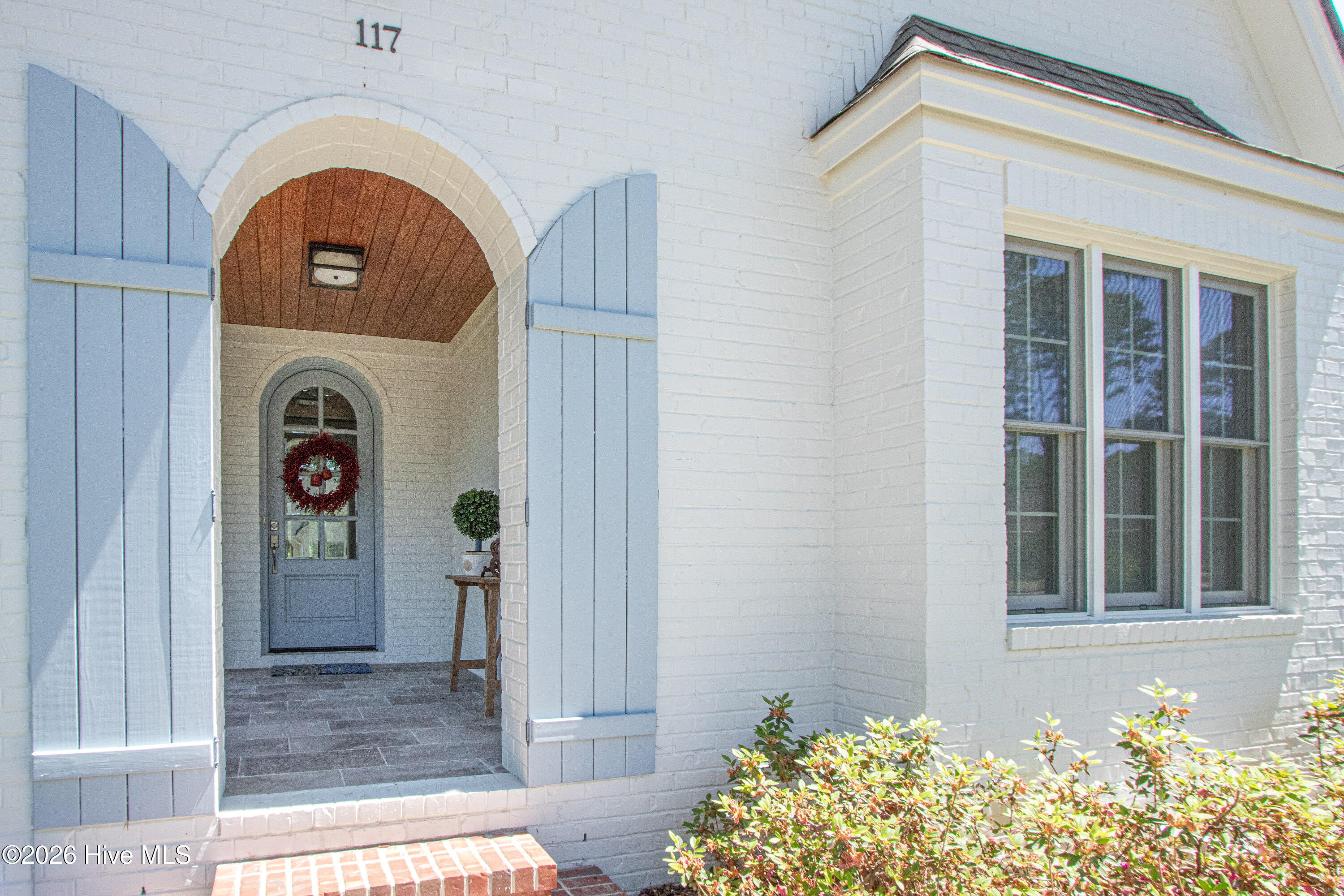 117 Chanticleer Drive Property Photo 4