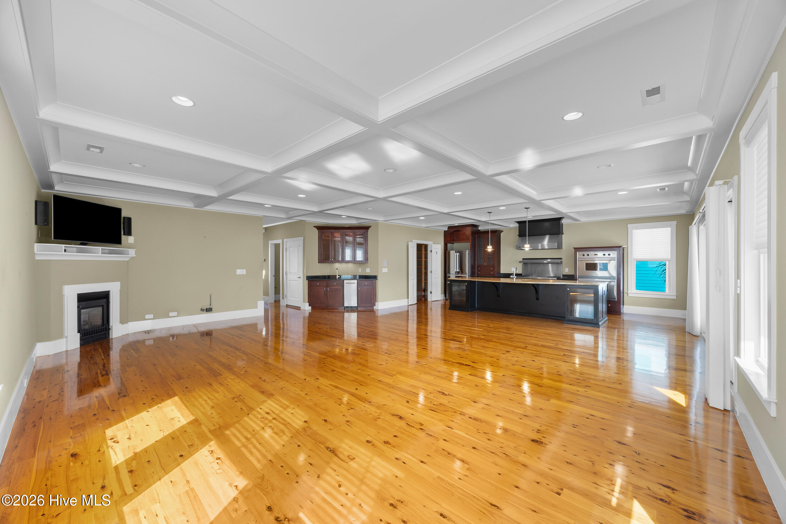185 Seawatch Way Property Photo 8