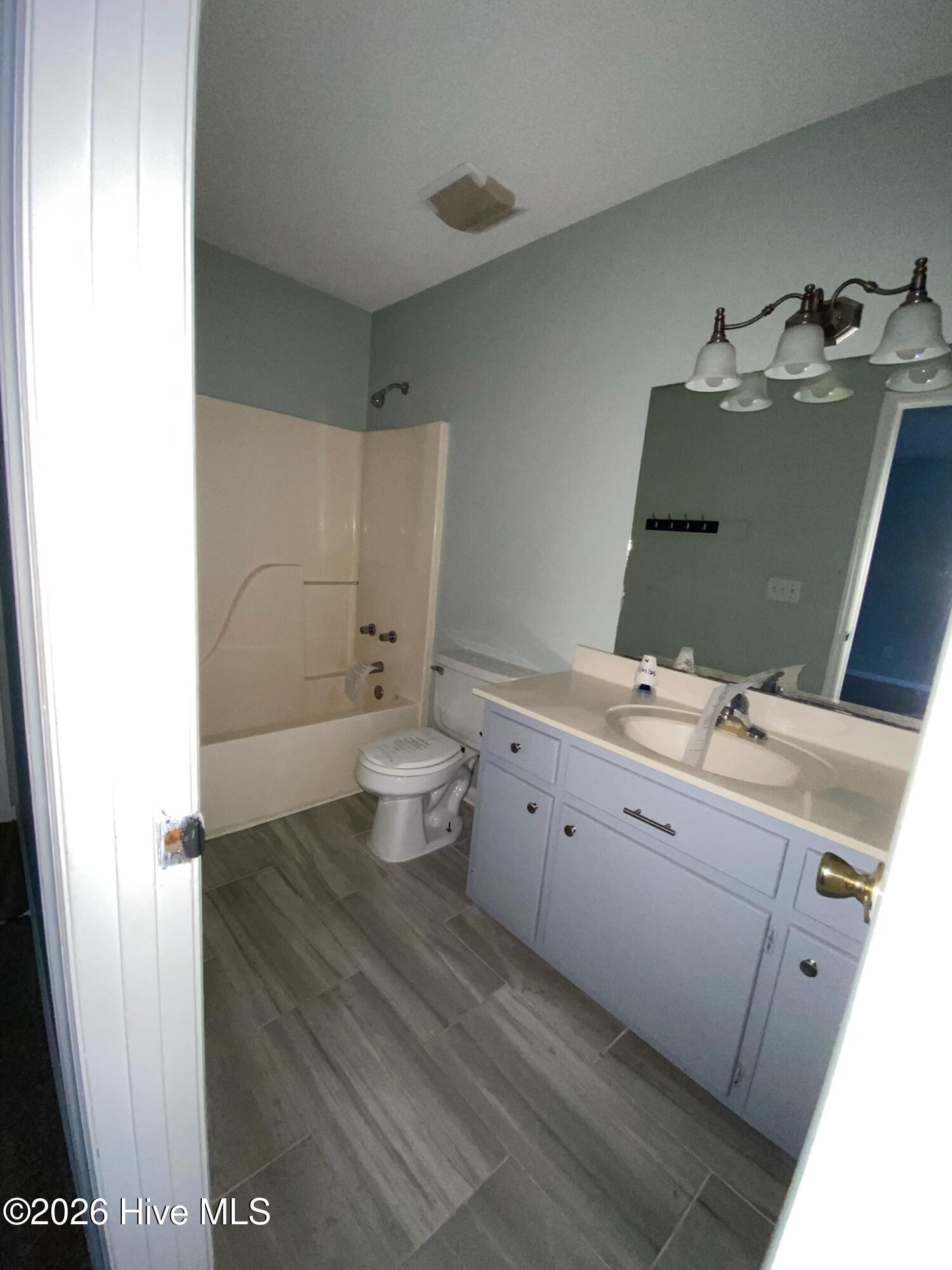 201 Wyndham Circle B Property Photo 9