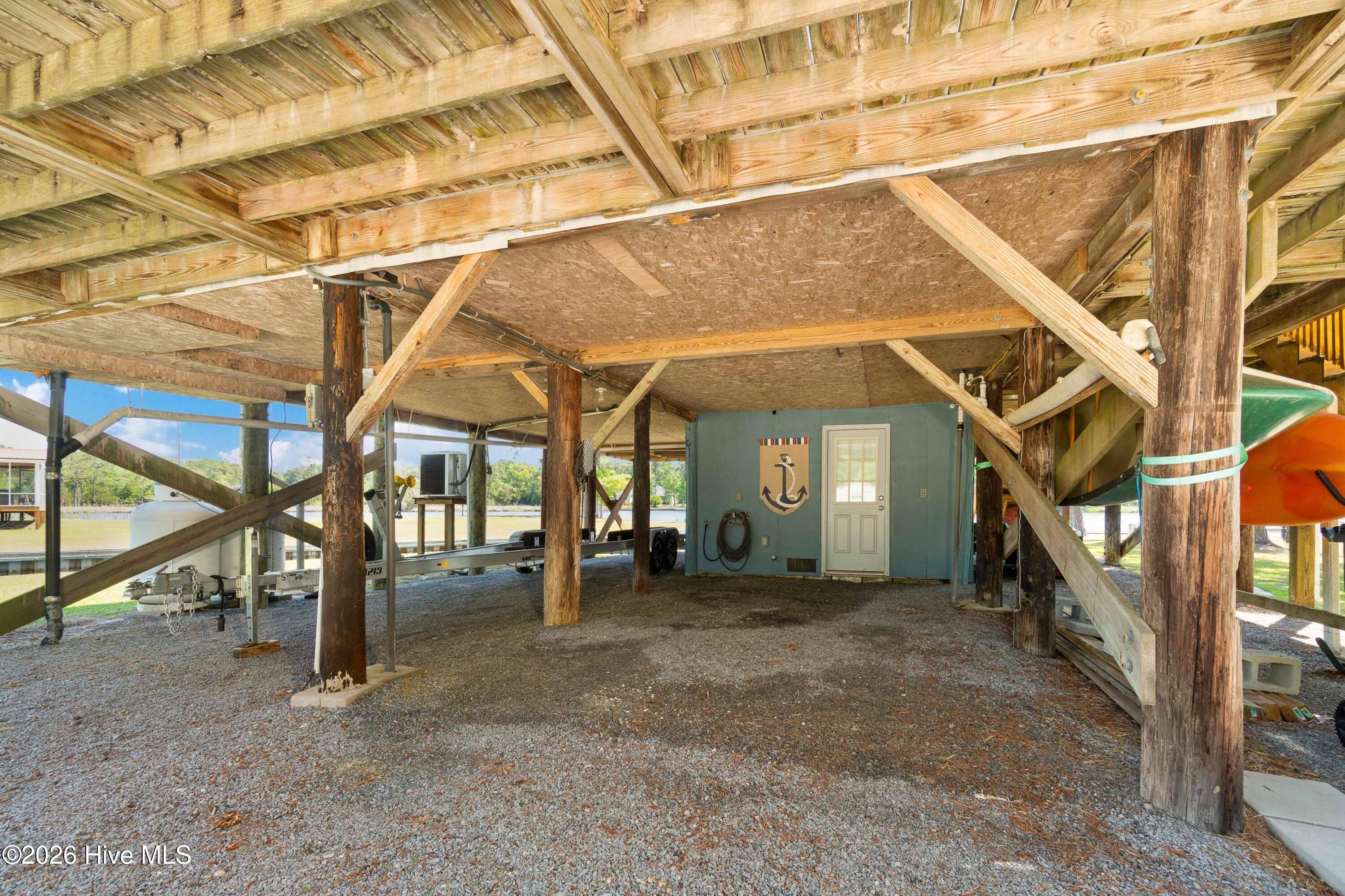247 Jane Lane Property Photo 25