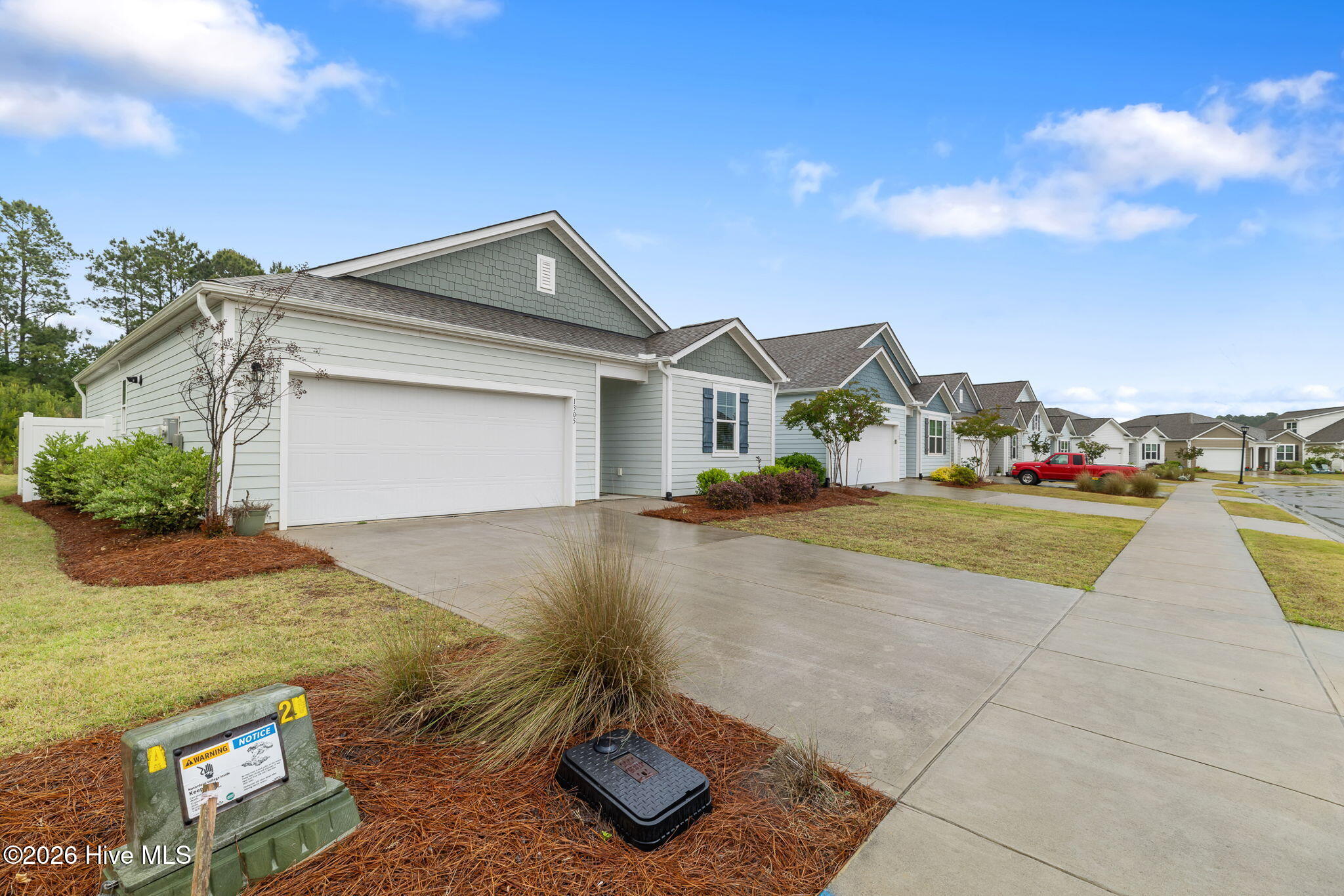 1305 Clendon Circle Property Photo 3