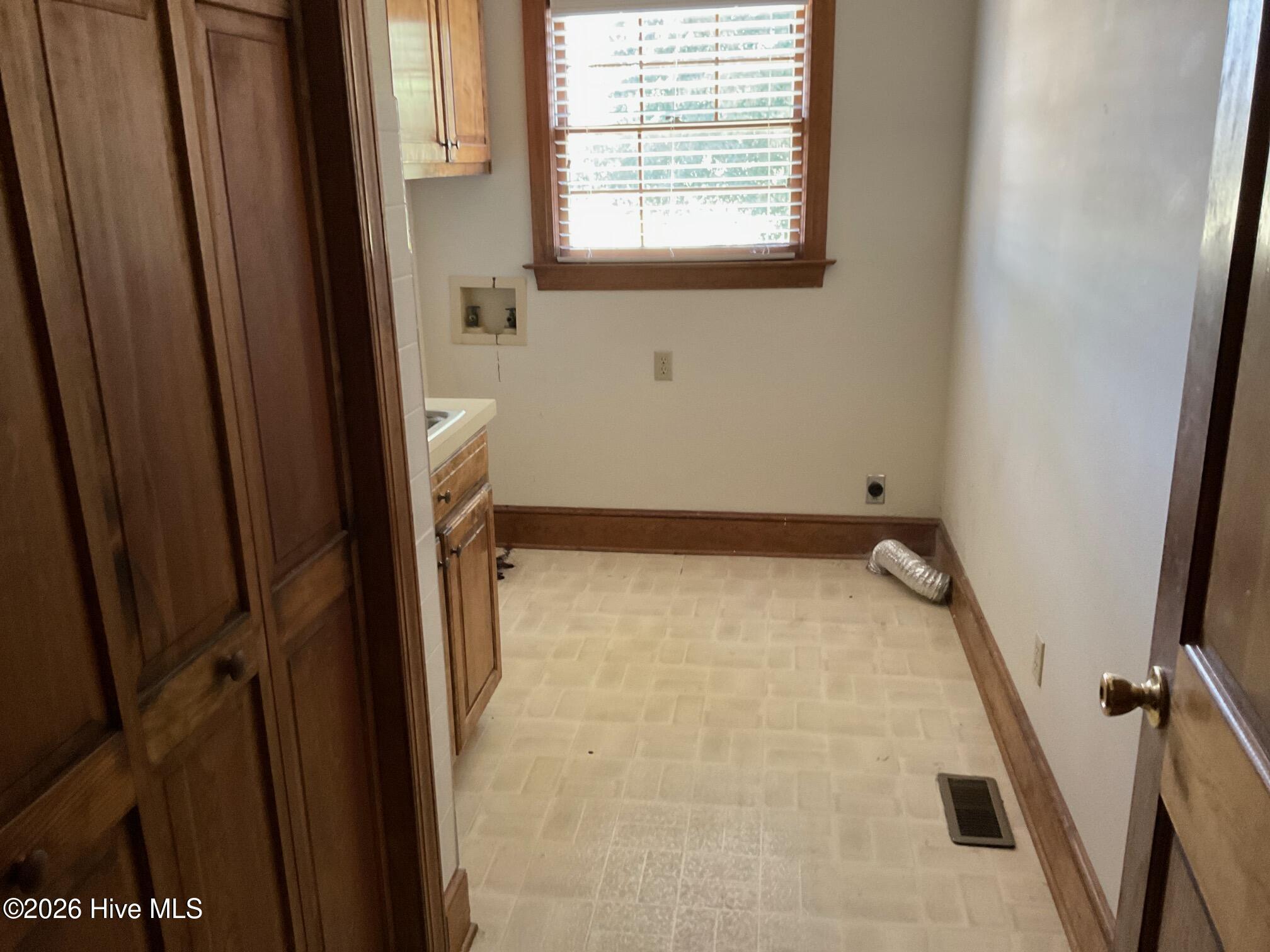 3028 Fox Run Circle Property Photo 7