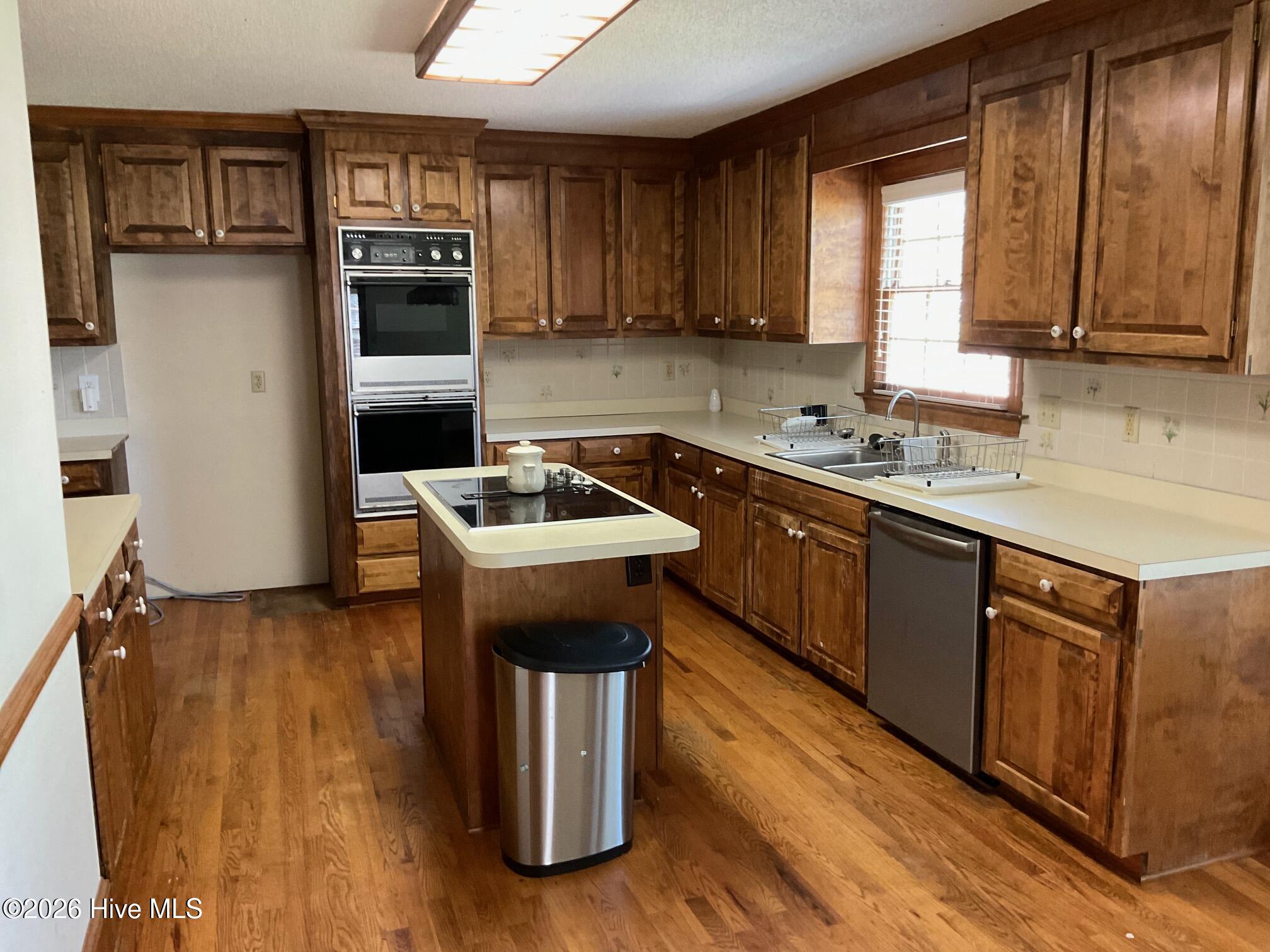3028 Fox Run Circle Property Photo 14