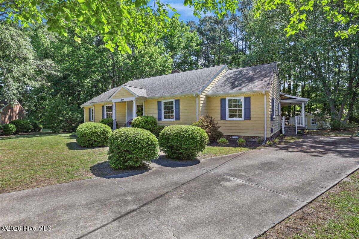209 Myrtle Road Property Photo 2