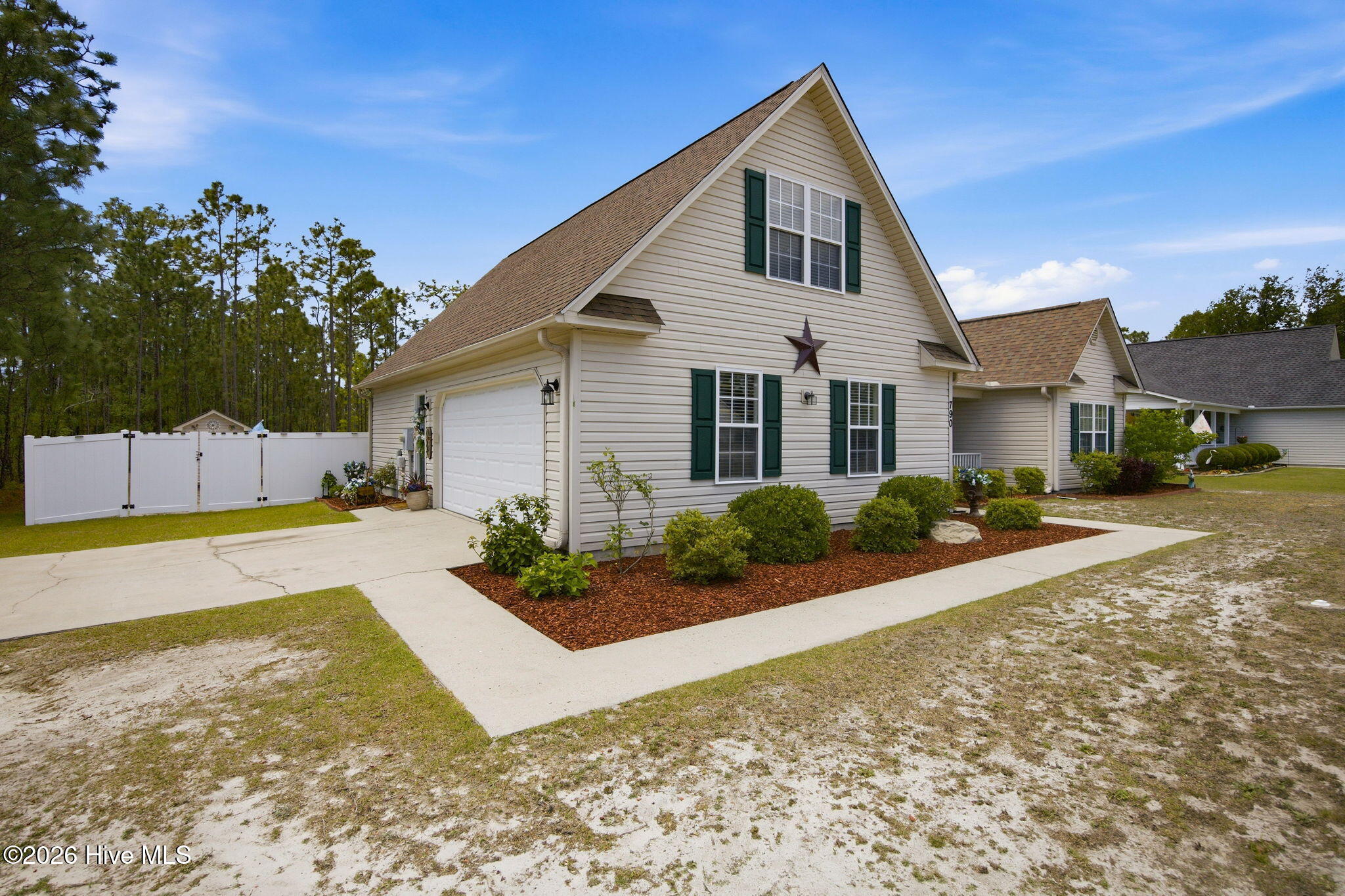 790 Souchak Road Property Photo 4