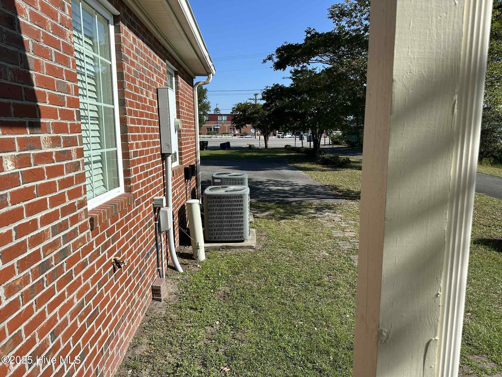 4725 Country Club Road Property Photo 38
