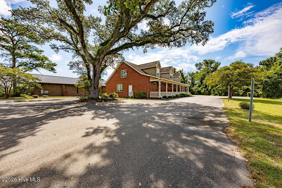 4725 Country Club Road Property Photo 3