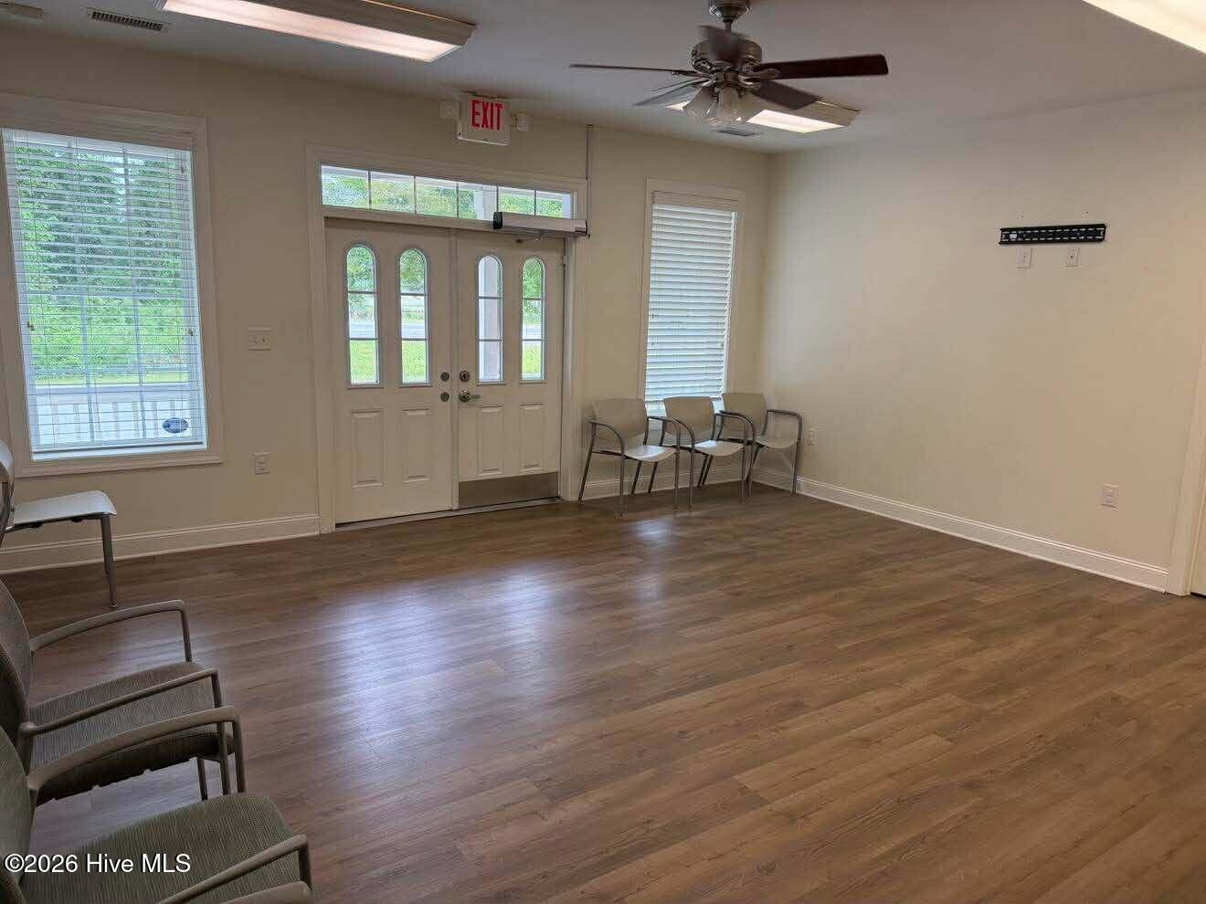 4725 Country Club Road Property Photo 6