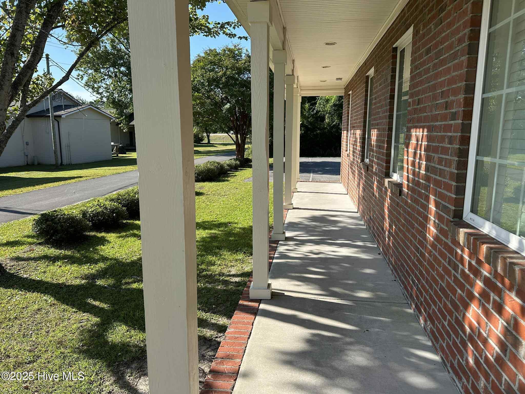 4725 Country Club Road Property Photo 35