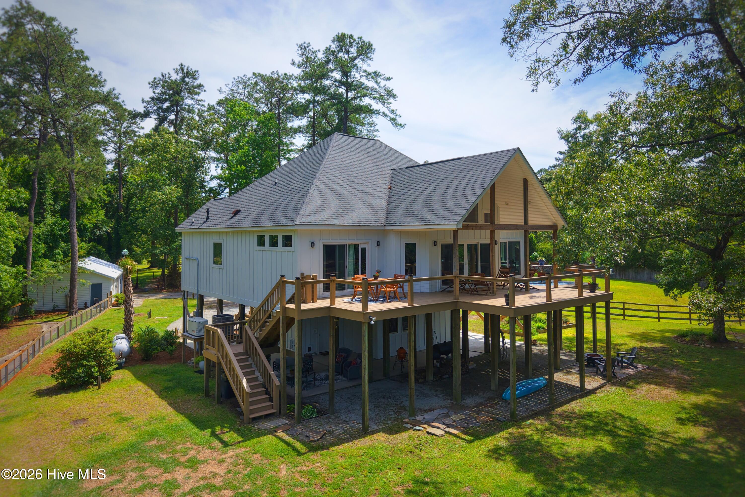 1002 Howells Road Property Photo 4