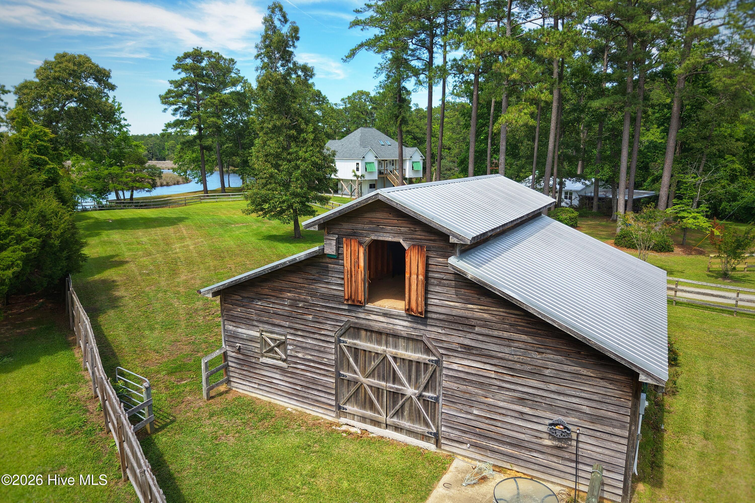 1002 Howells Road Property Photo 43