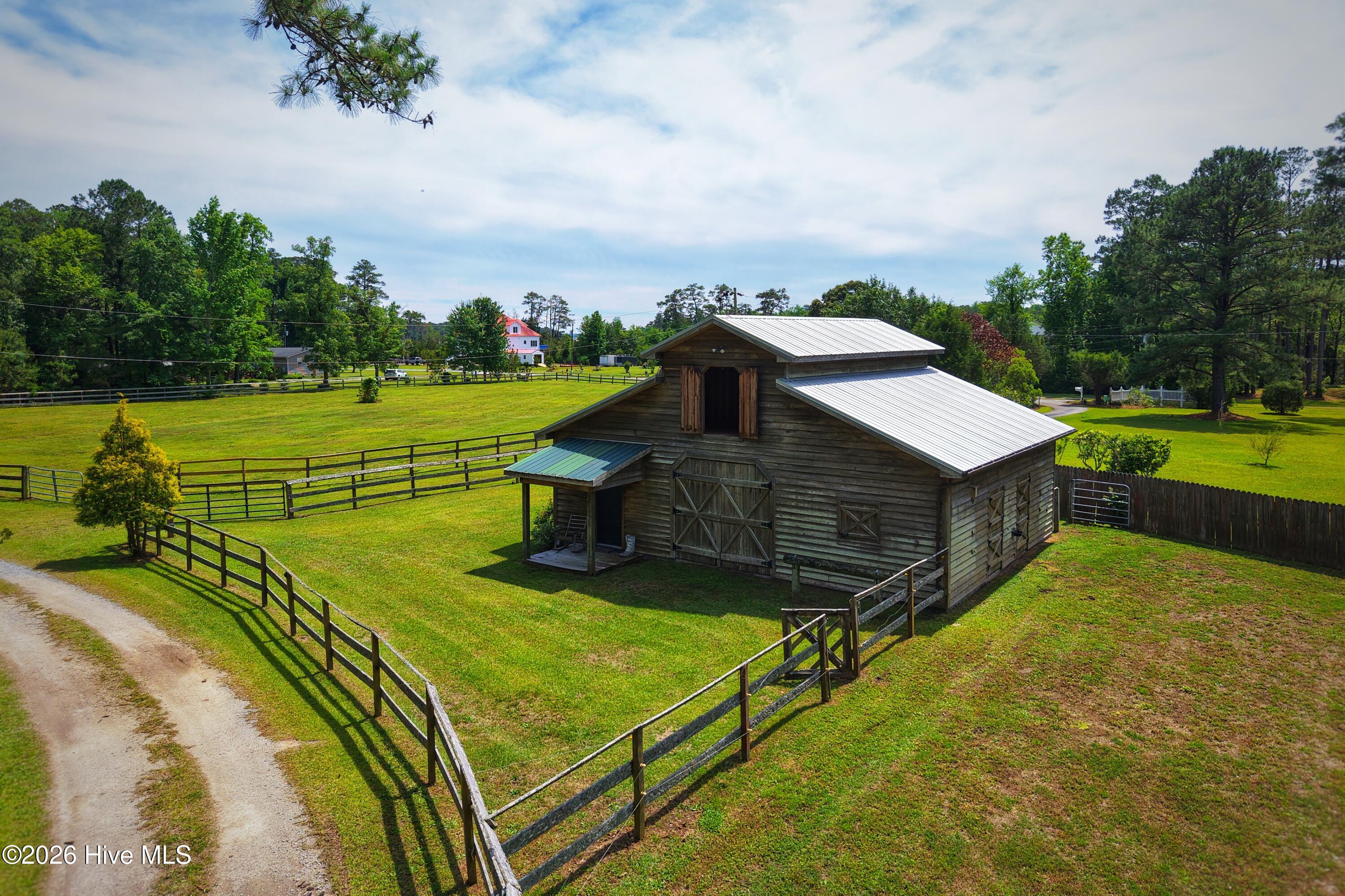 1002 Howells Road Property Photo 44