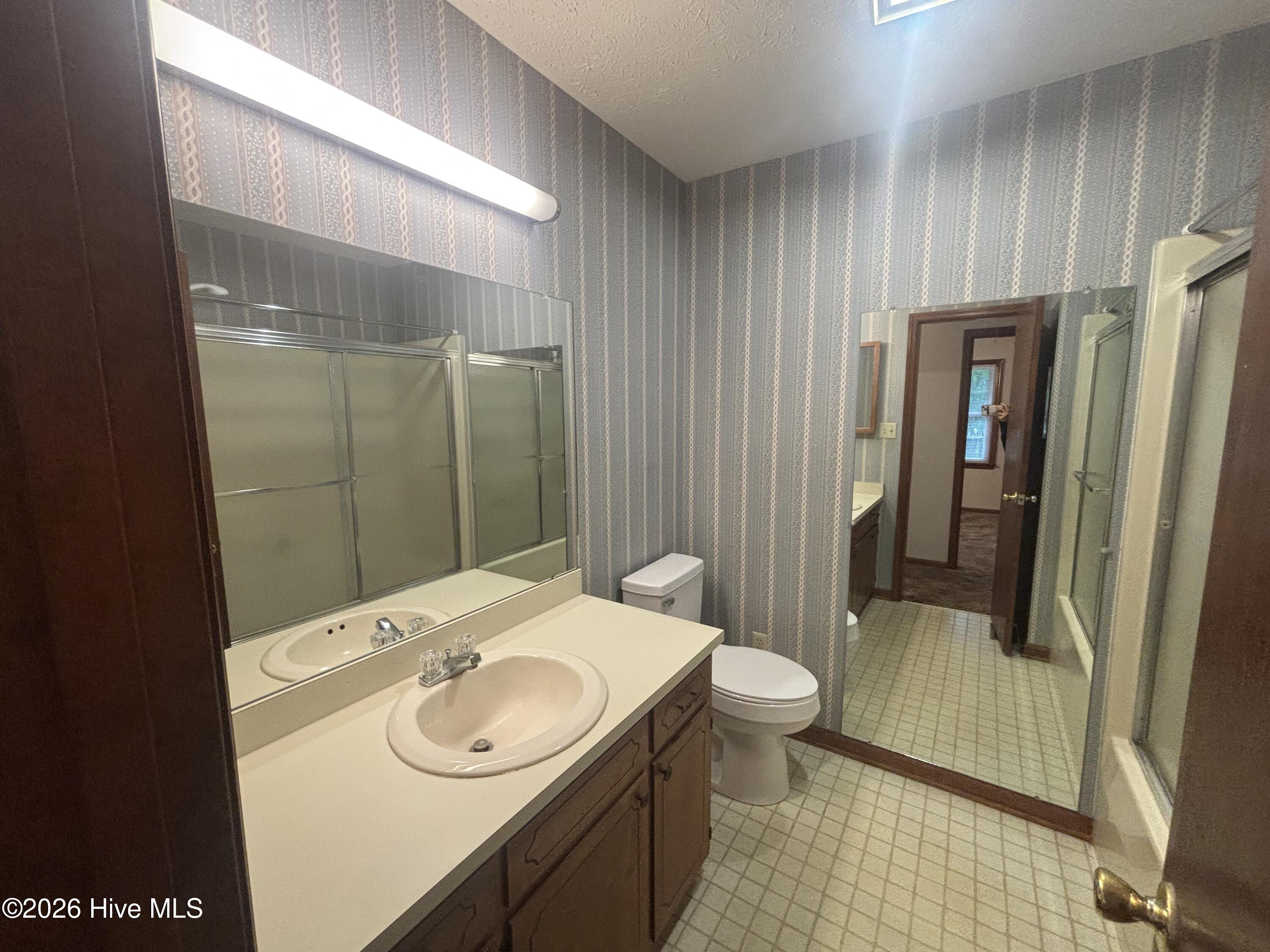 120 Kings Road Property Photo 19