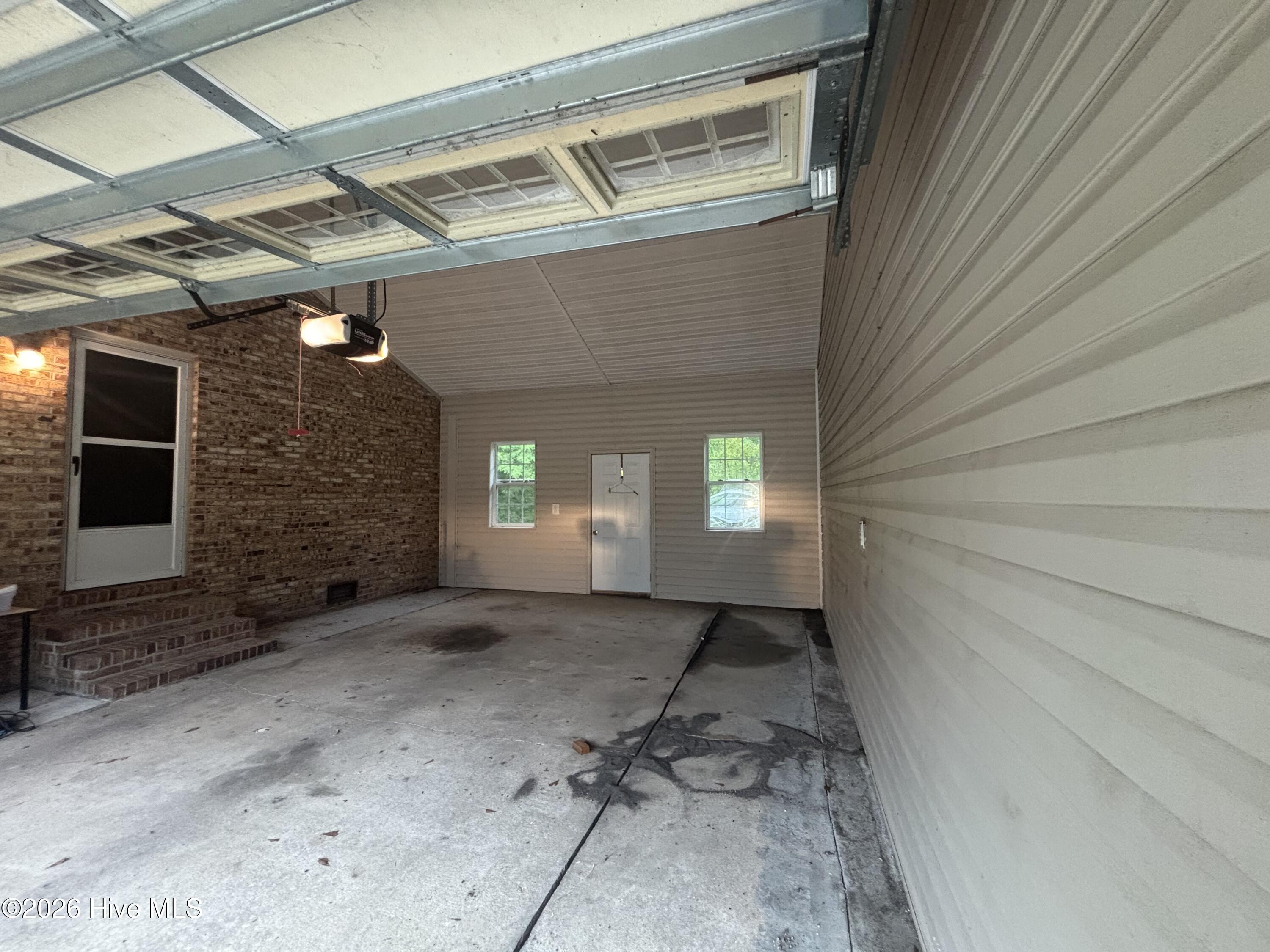 120 Kings Road Property Photo 25