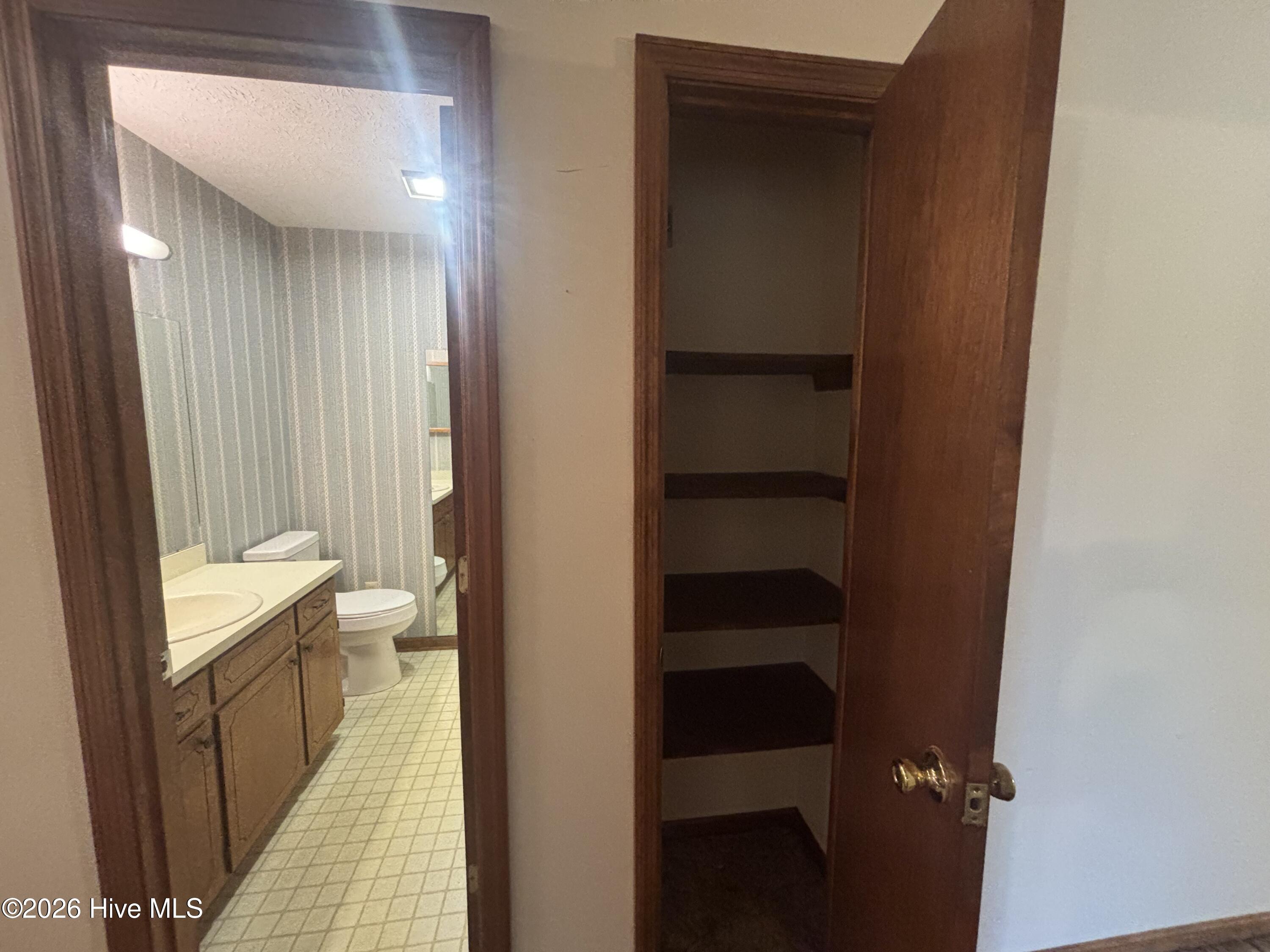 120 Kings Road Property Photo 25