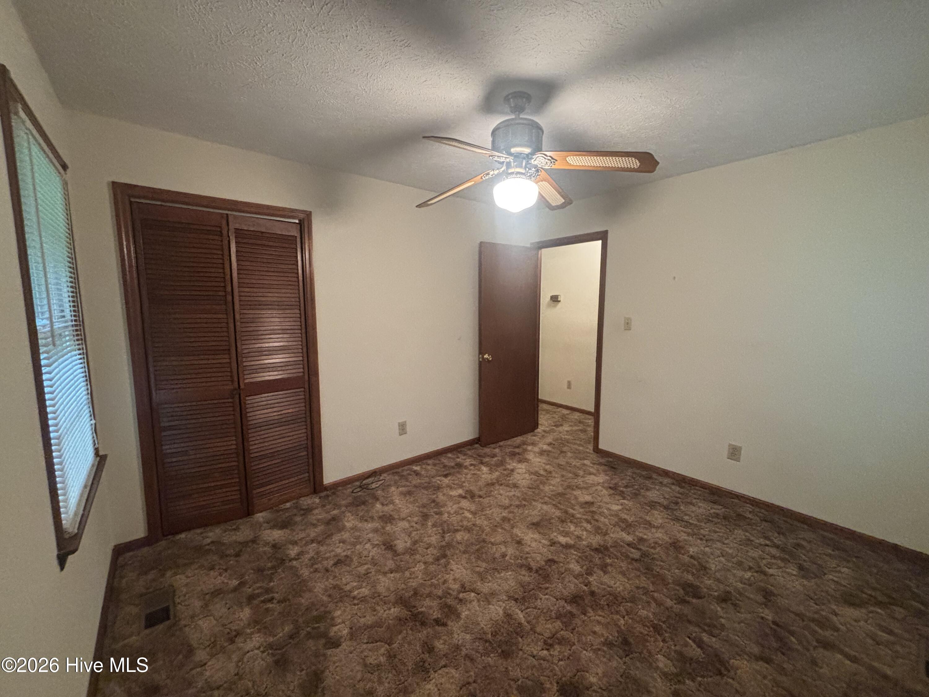120 Kings Road Property Photo 28