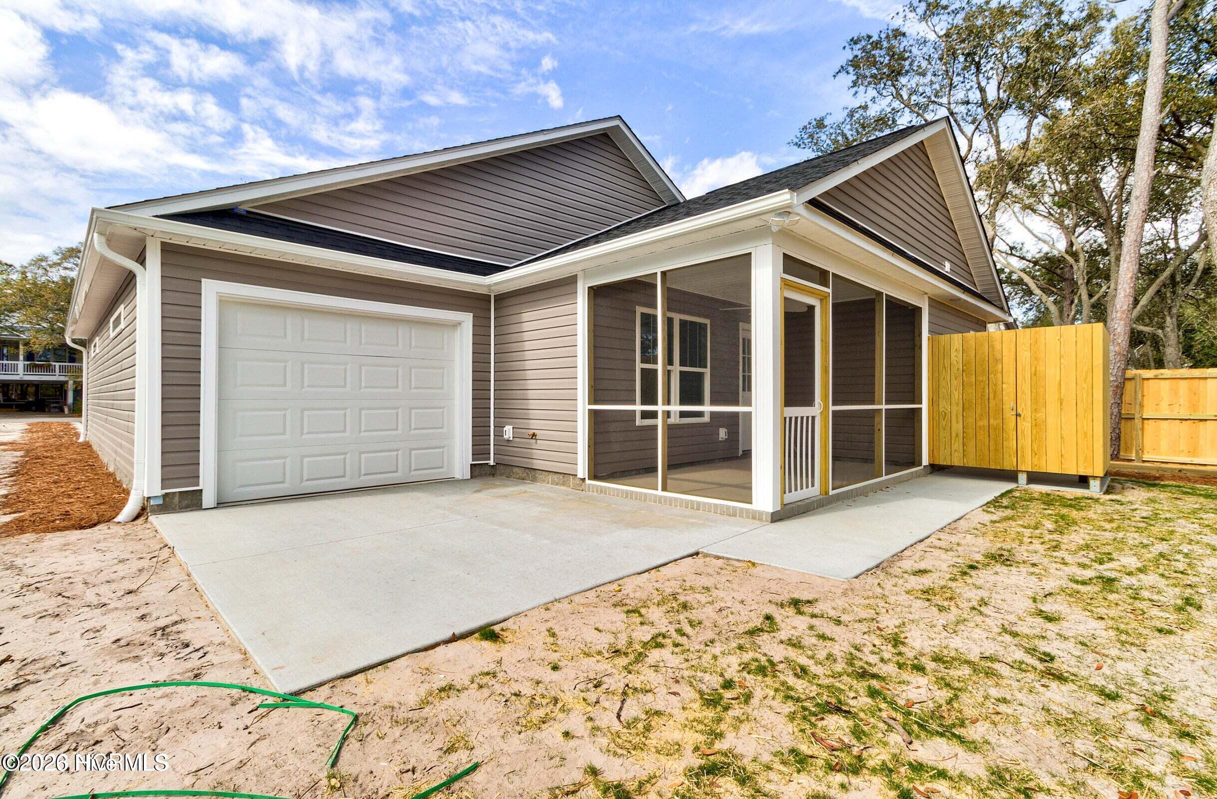 2044 N Tanglewood Drive Sw Property Photo 2