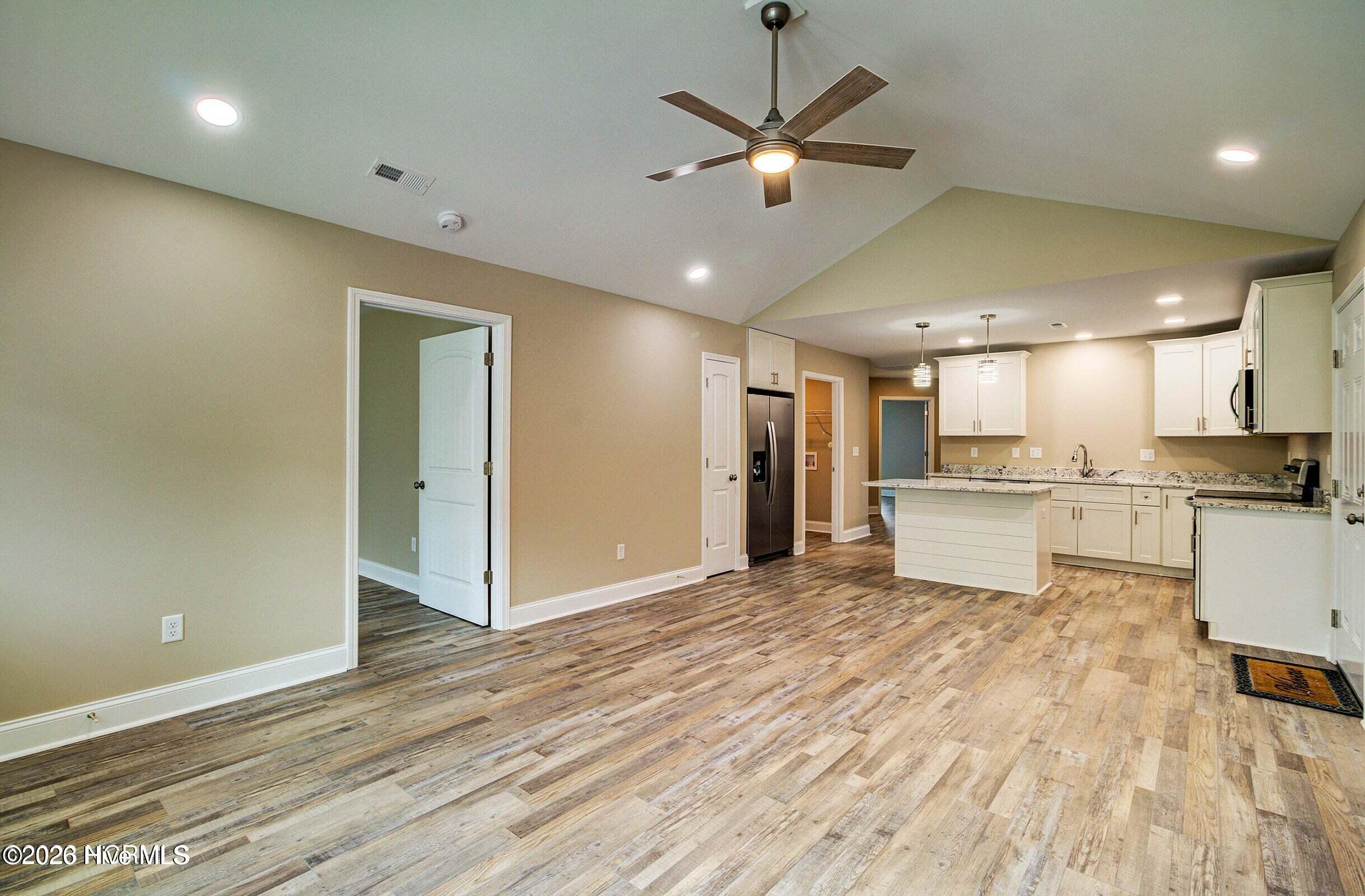 2044 N Tanglewood Drive Sw Property Photo 4