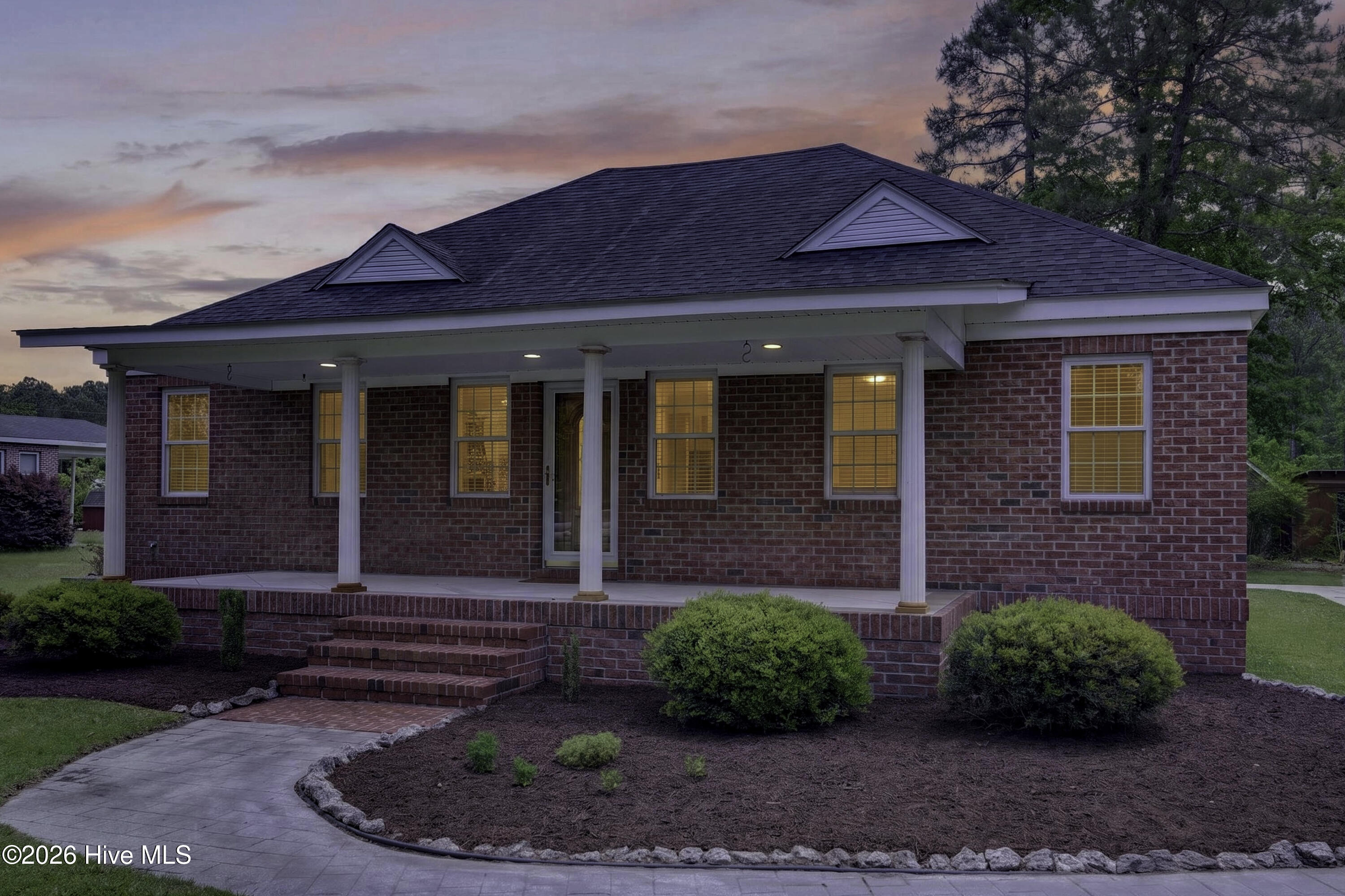 575 Island Creek Road Property Photo 3