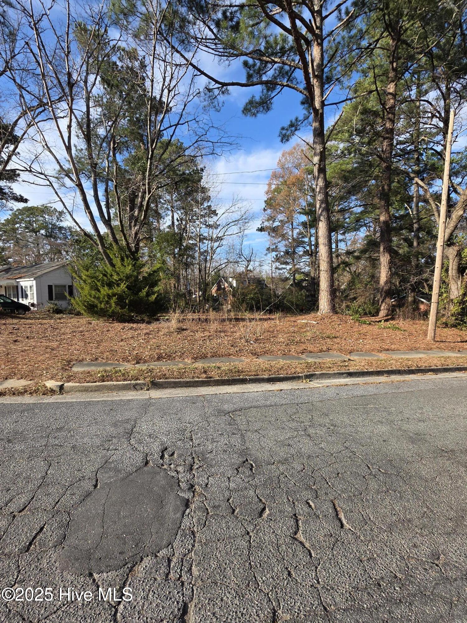 404 Summit Avenue Property Photo 7