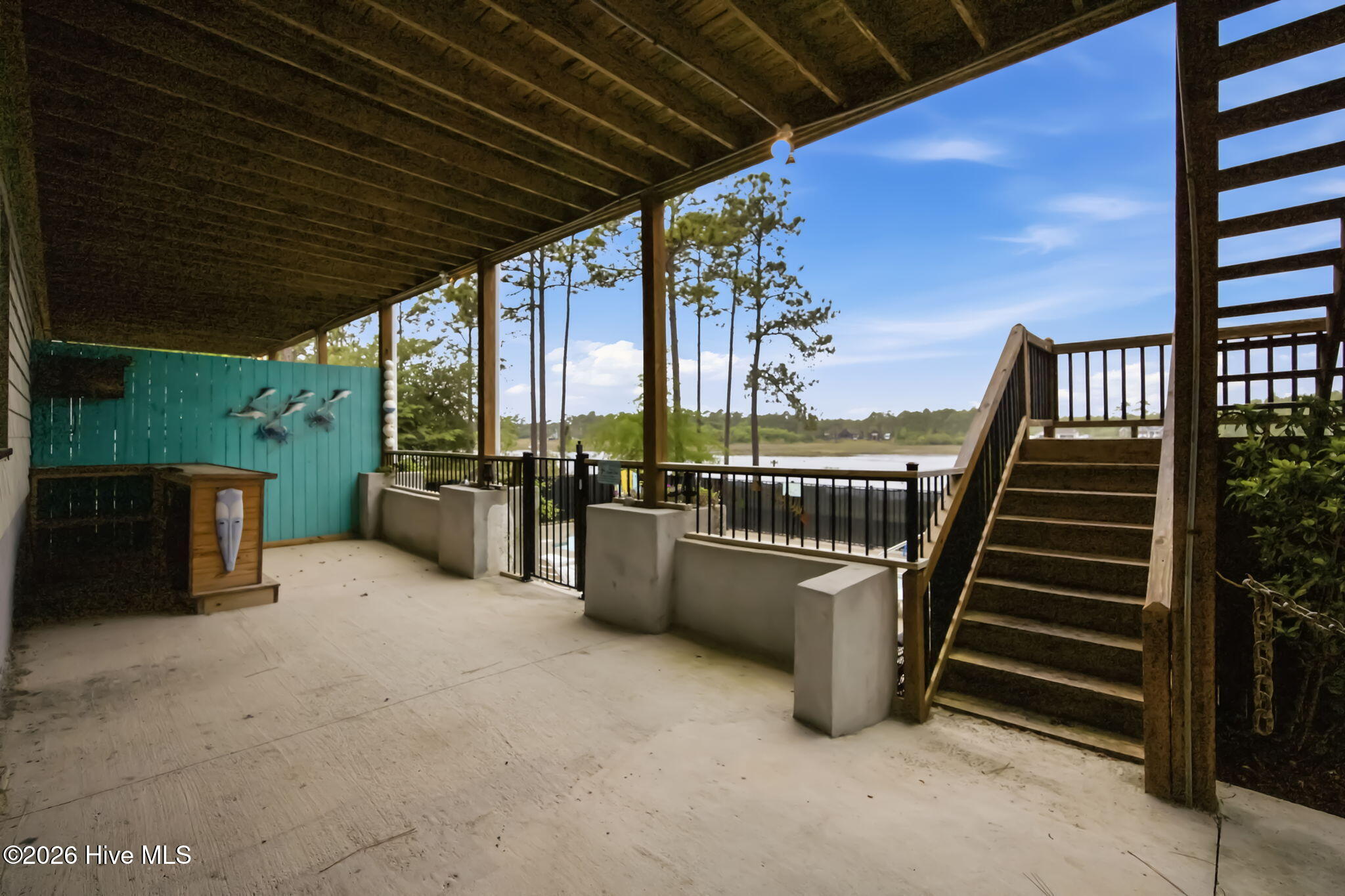 354 W South Shore Drive Property Photo 14