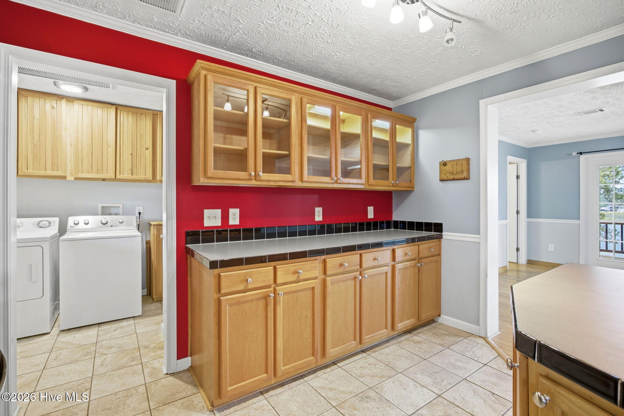 354 W South Shore Drive Property Photo 17