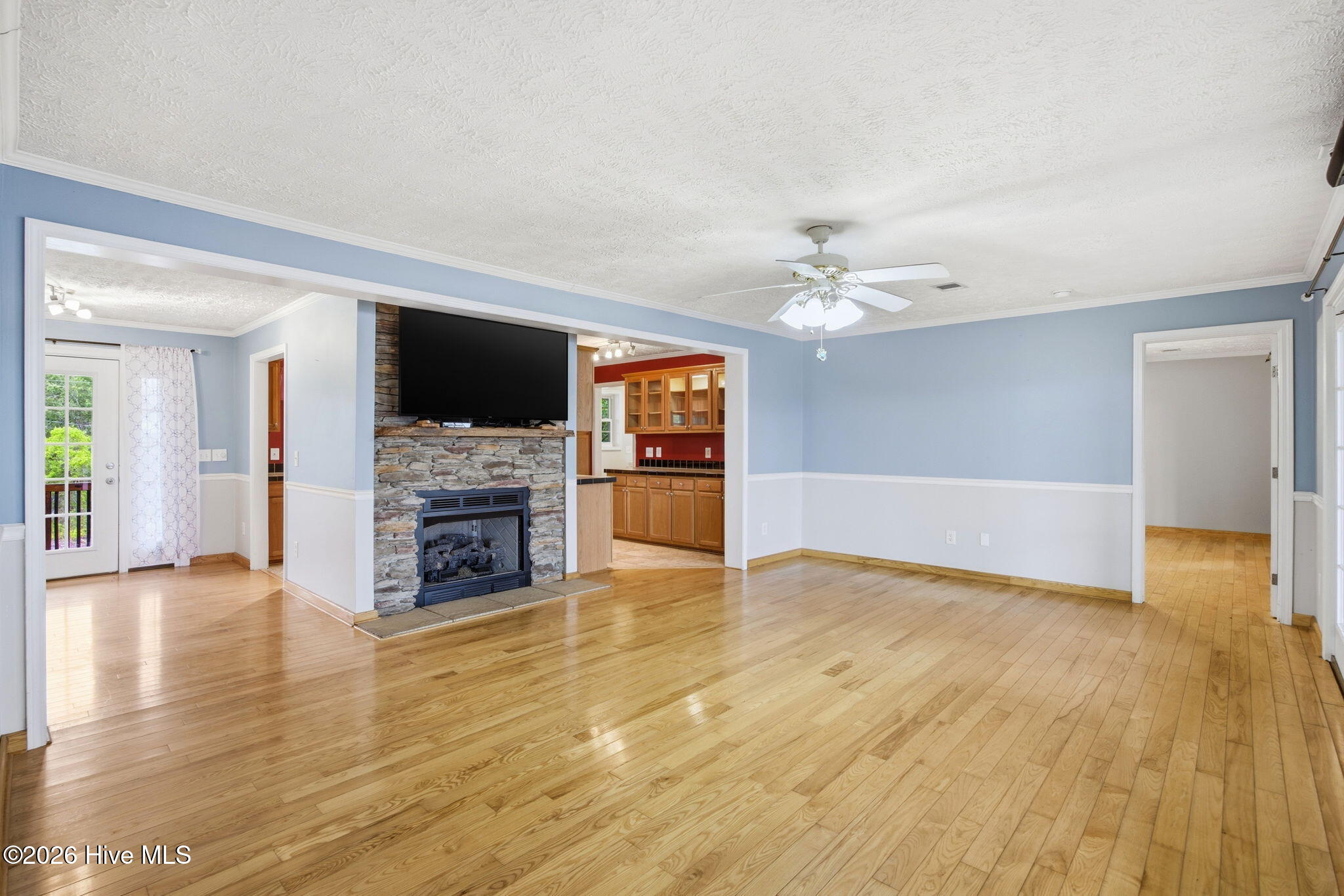 354 W South Shore Drive Property Photo 19