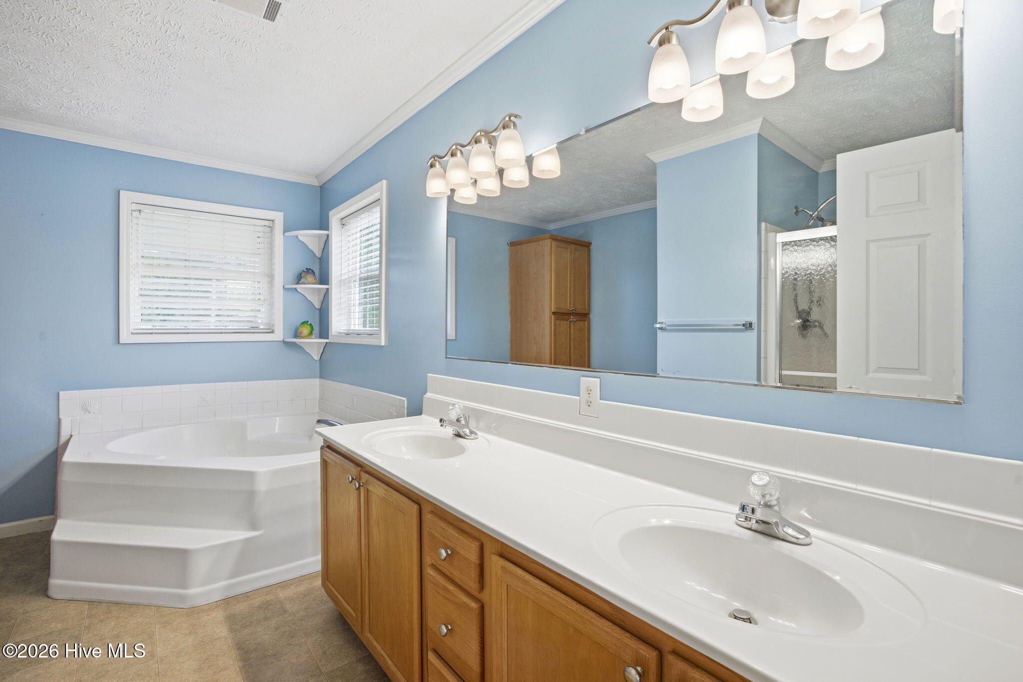 354 W South Shore Drive Property Photo 22