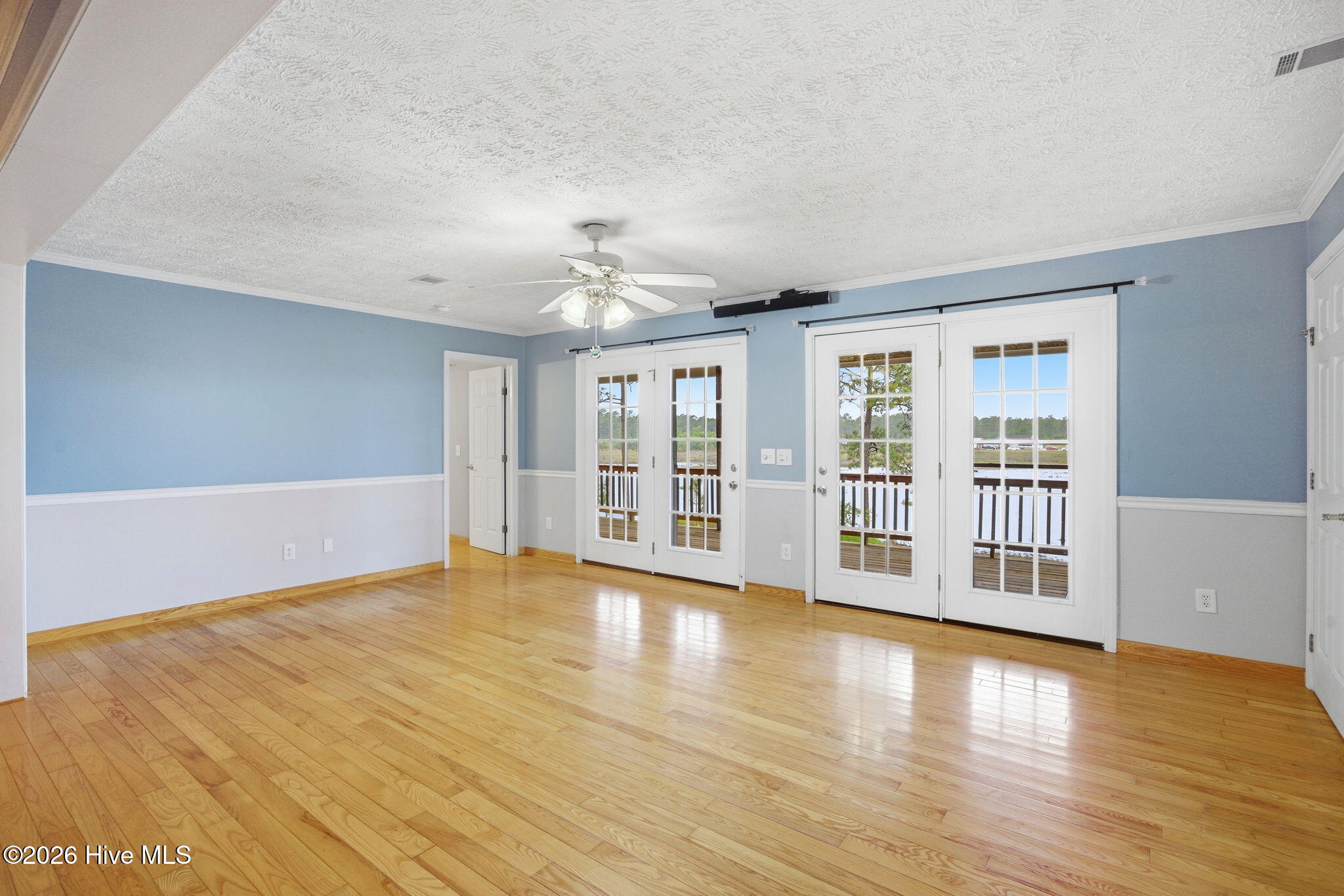 354 W South Shore Drive Property Photo 24