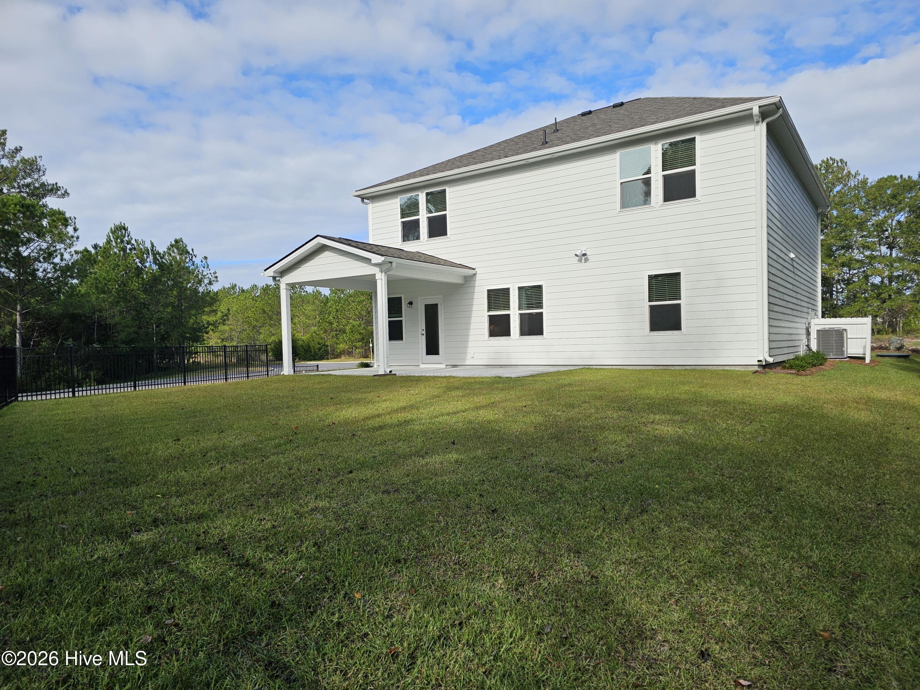 562 Glitter Bay Loop Property Photo 6