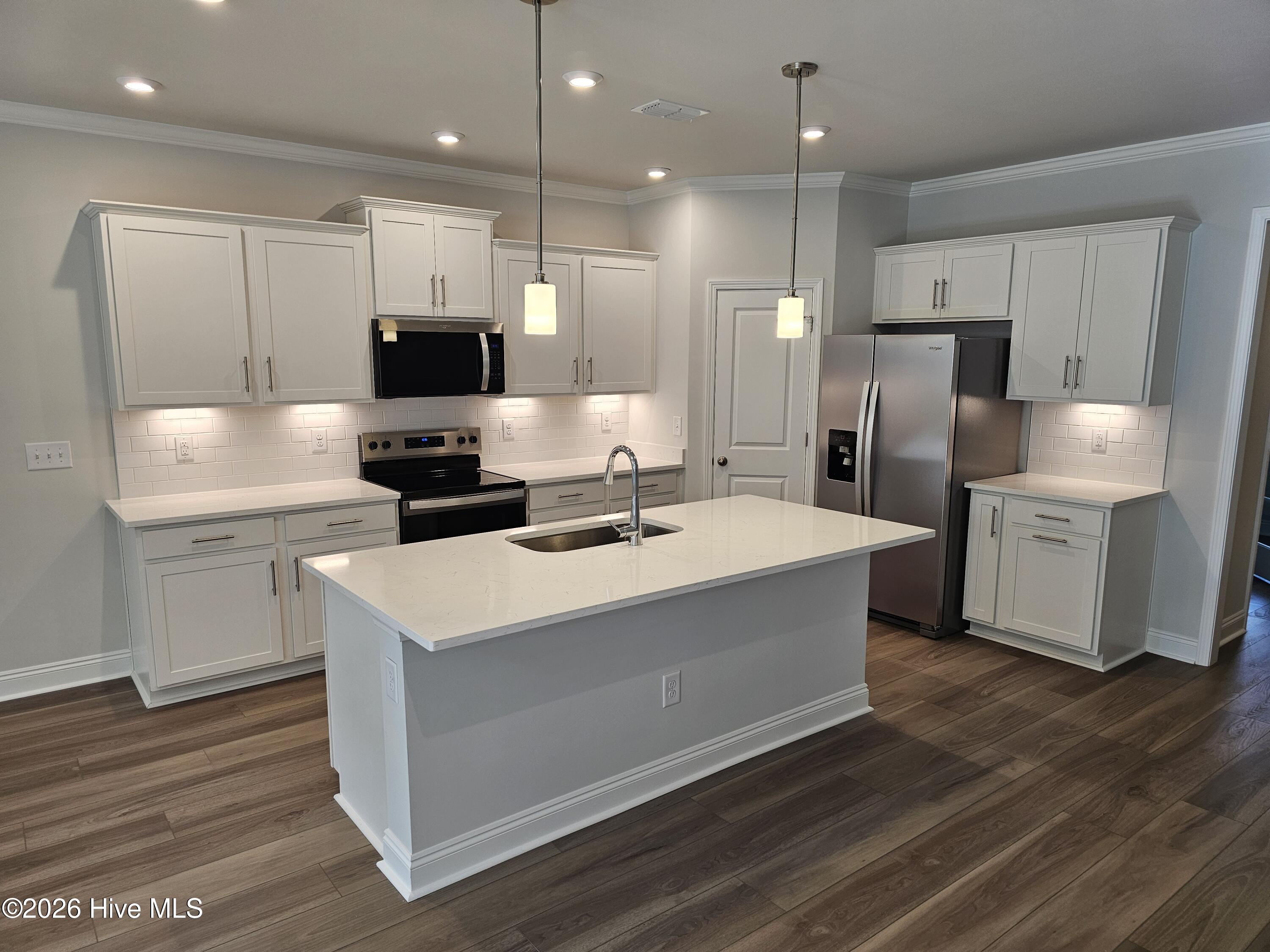 562 Glitter Bay Loop Property Photo 8