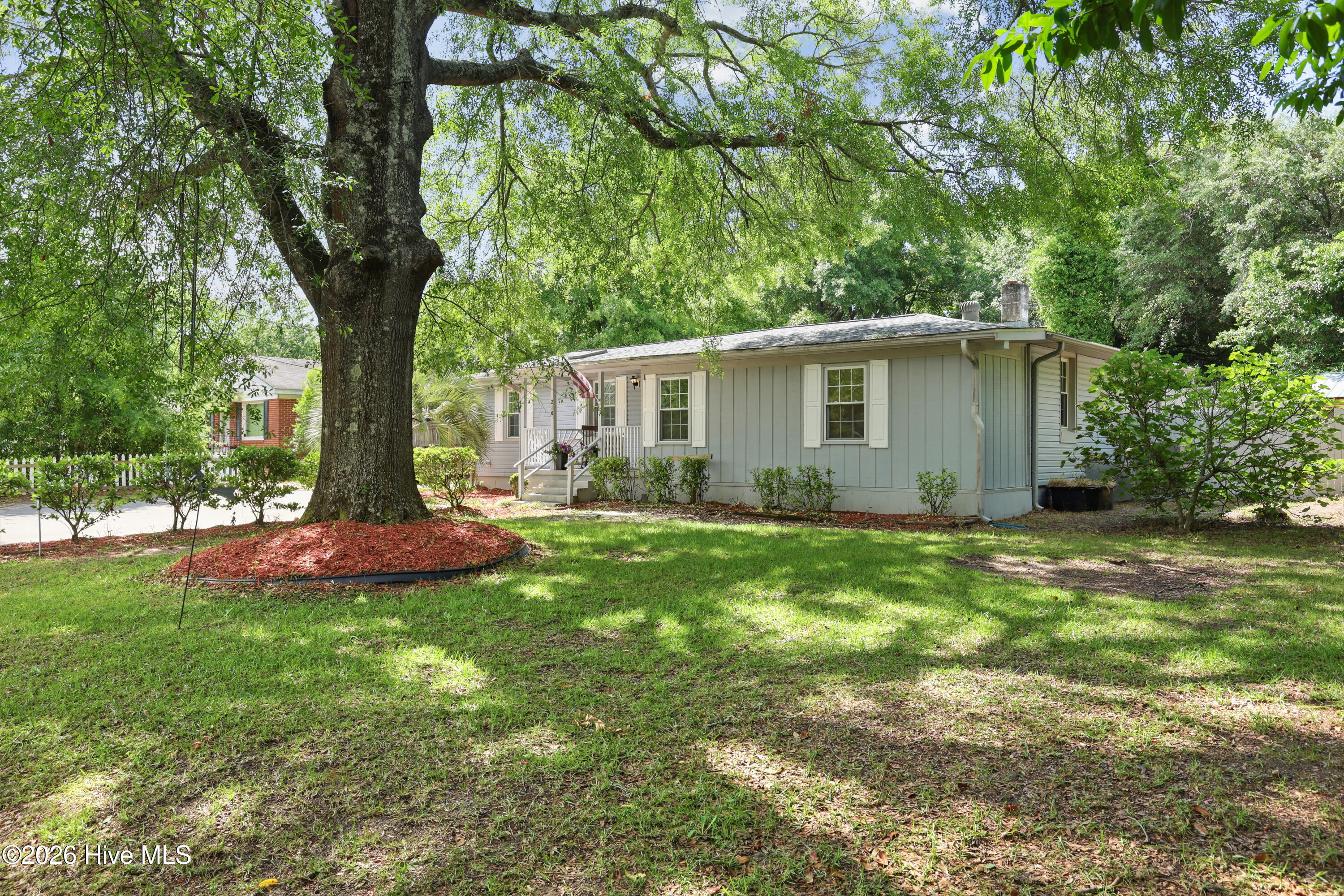210 Rutledge Drive Property Photo 4