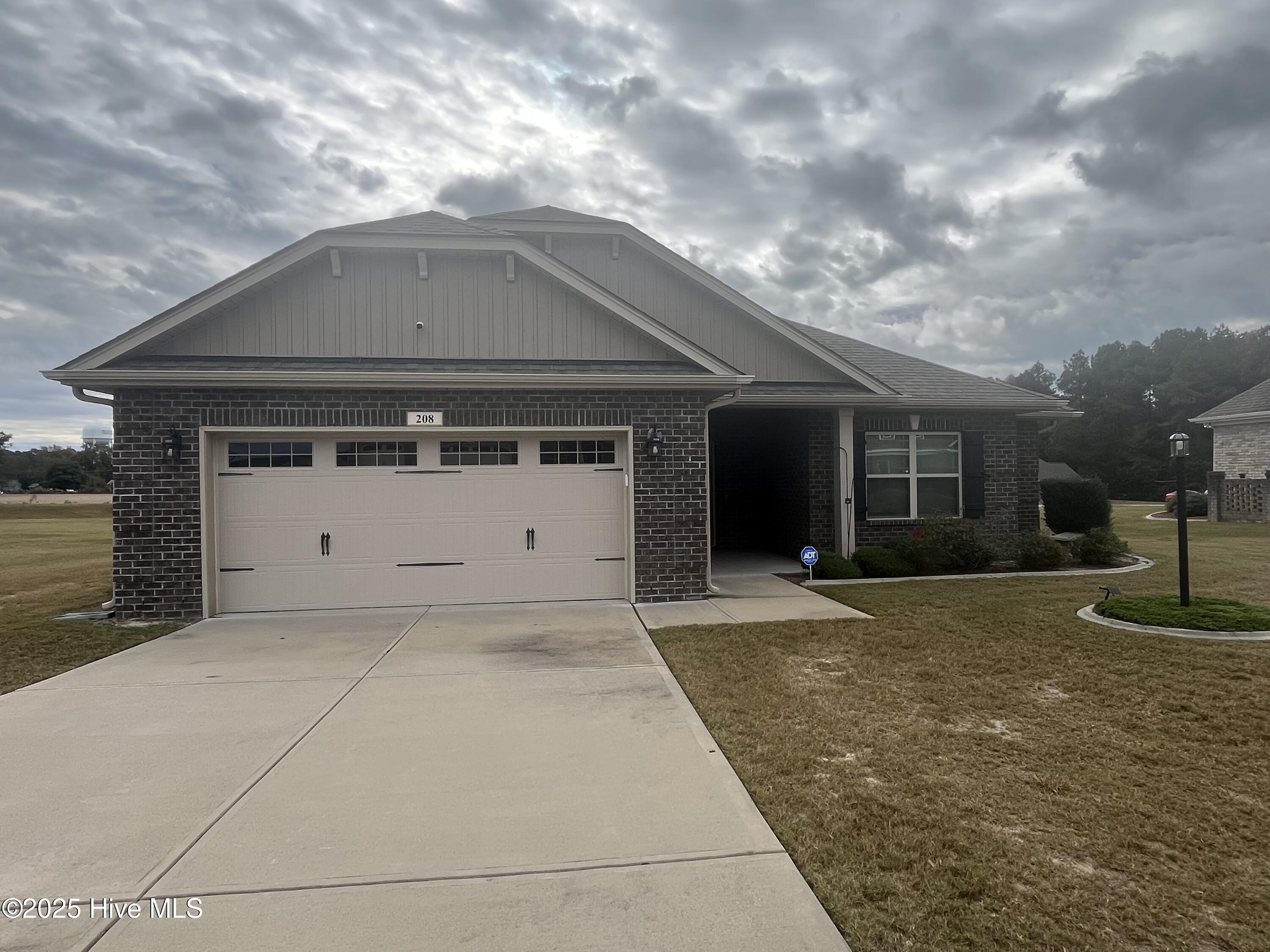 208 S Merganser Drive Property Photo 2