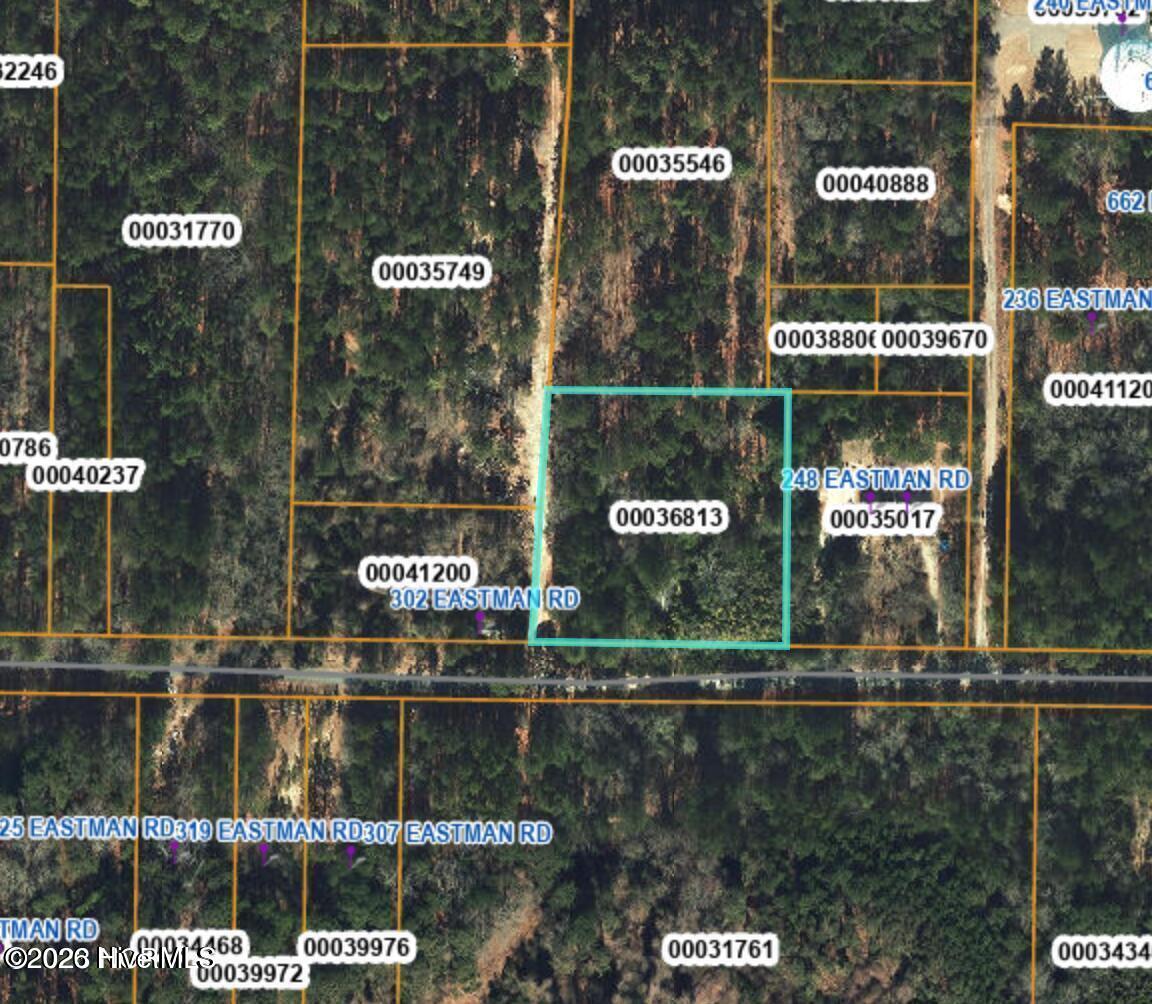 304 Eastman Road Property Photo 4