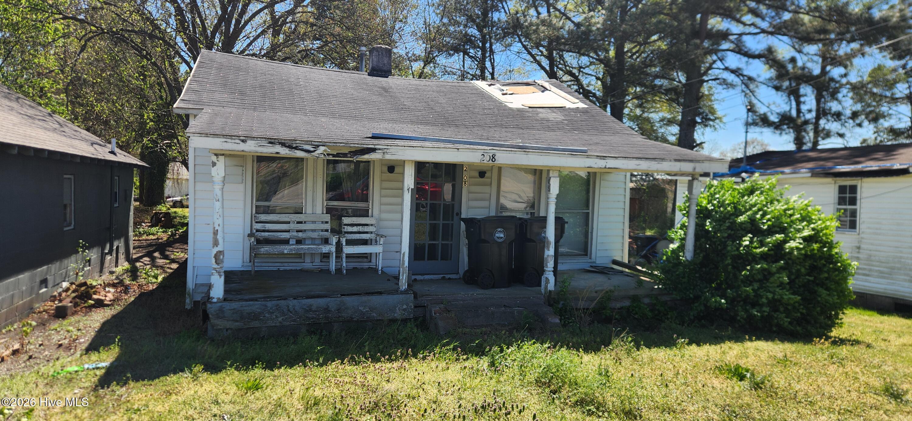 208 N Main Street Property Photo 1