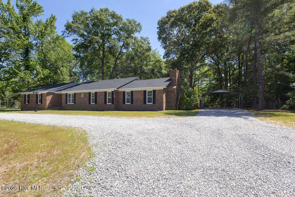 503 Castleton Drive Property Photo 3