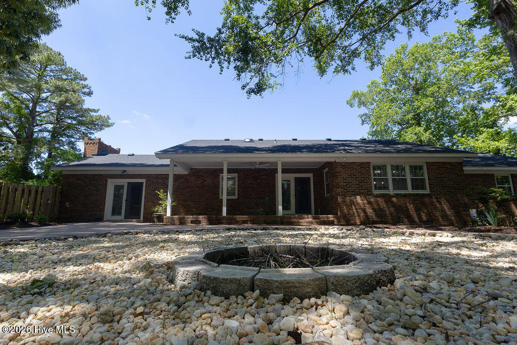503 Castleton Drive Property Photo 7