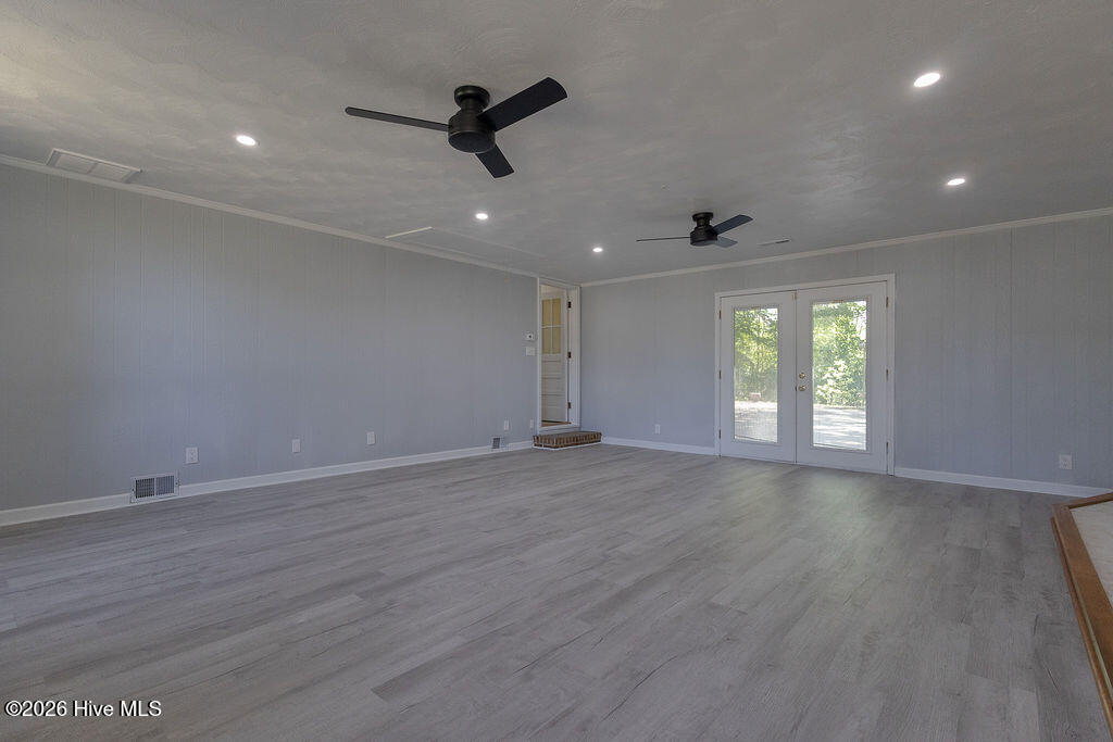 503 Castleton Drive Property Photo 10